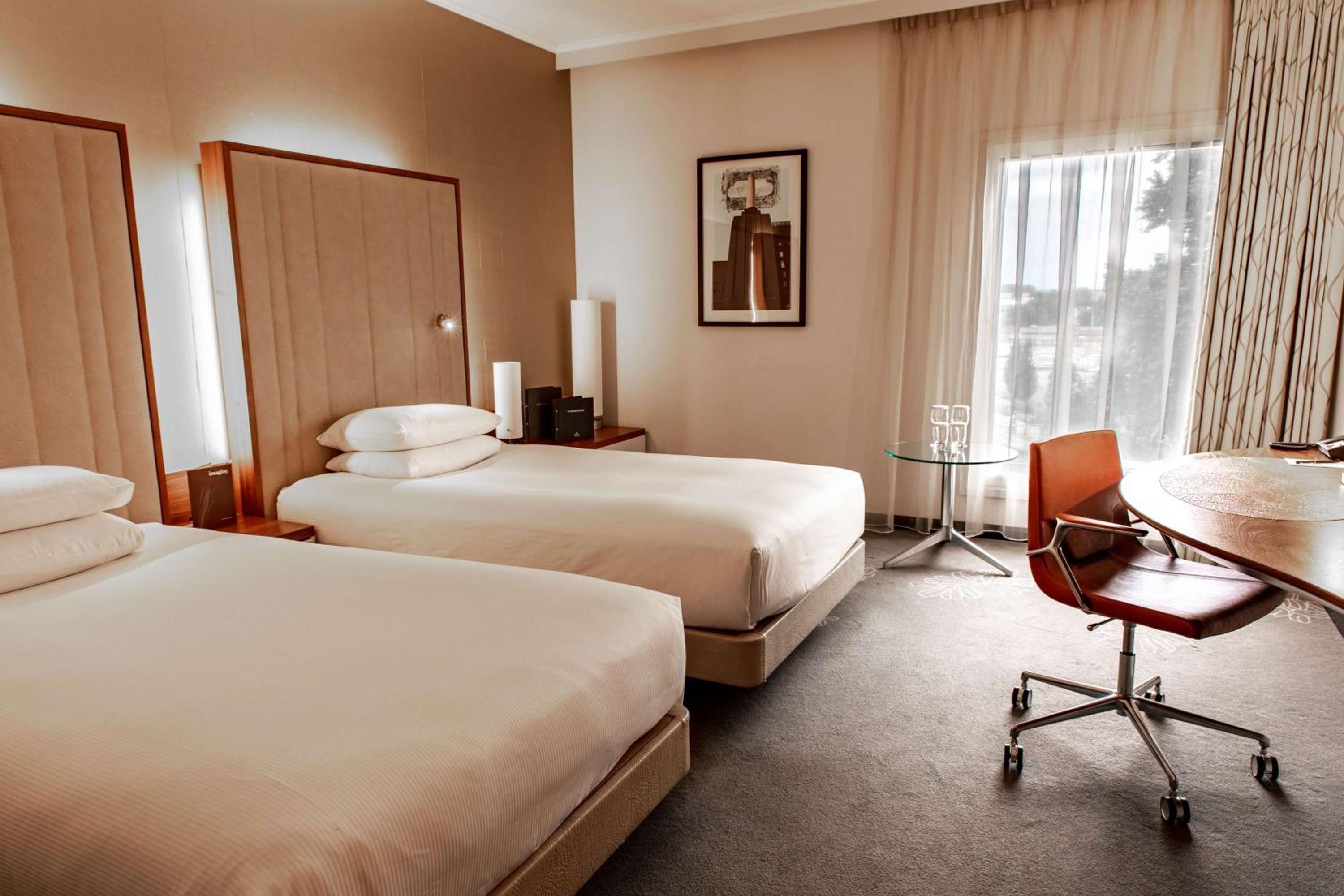 Twin Room - Photo 2