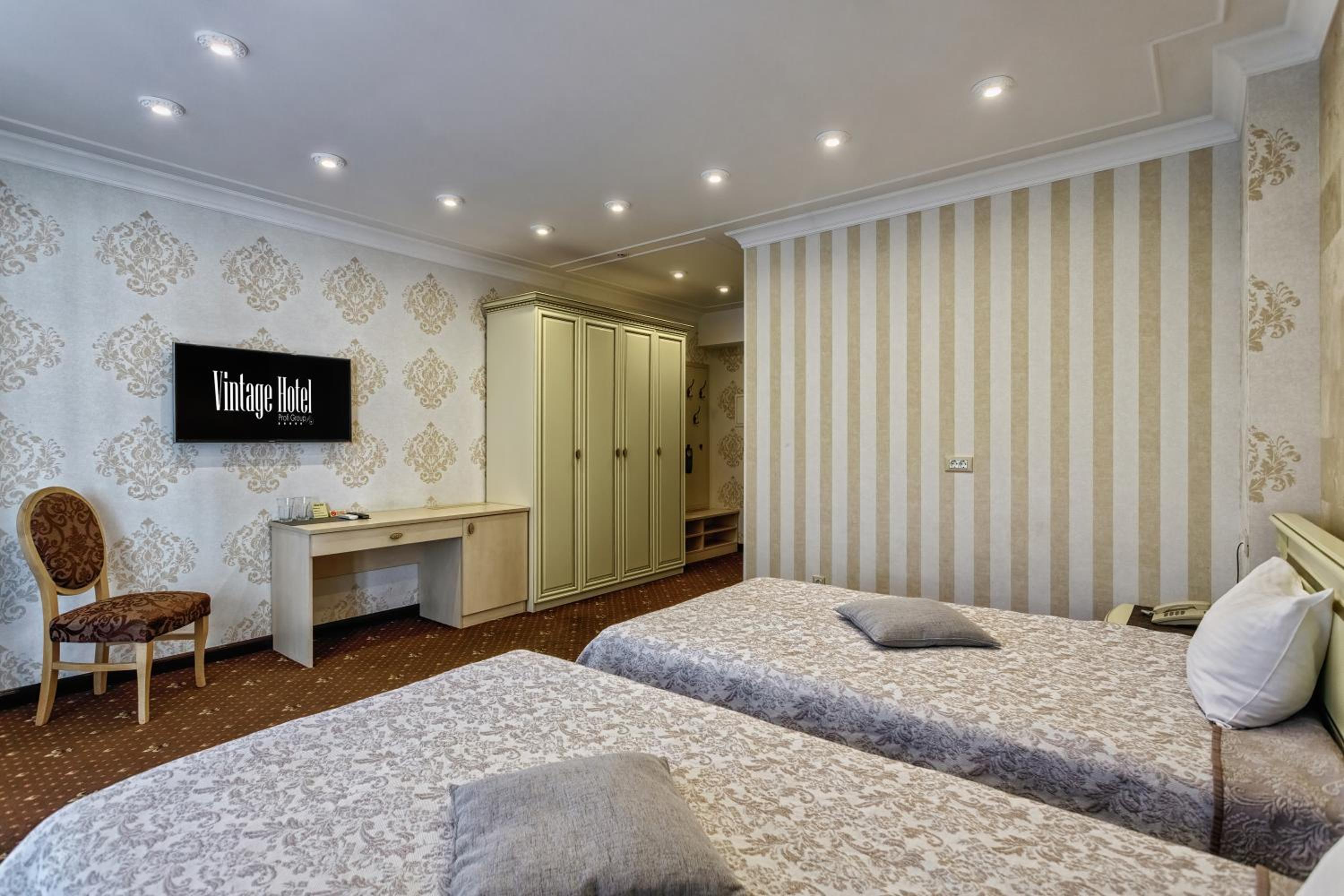 Superior King Room photo 3