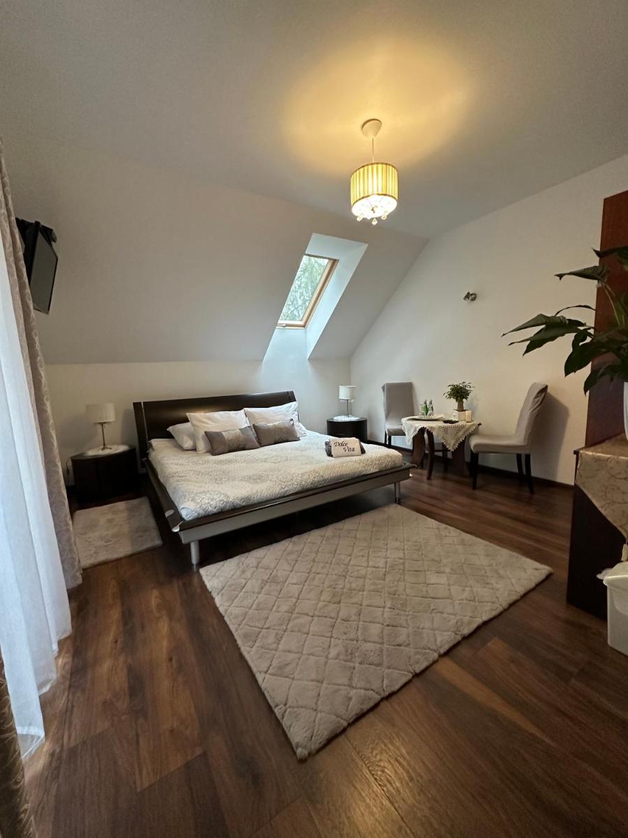 Deluxe Double Room with Balcony photo 3