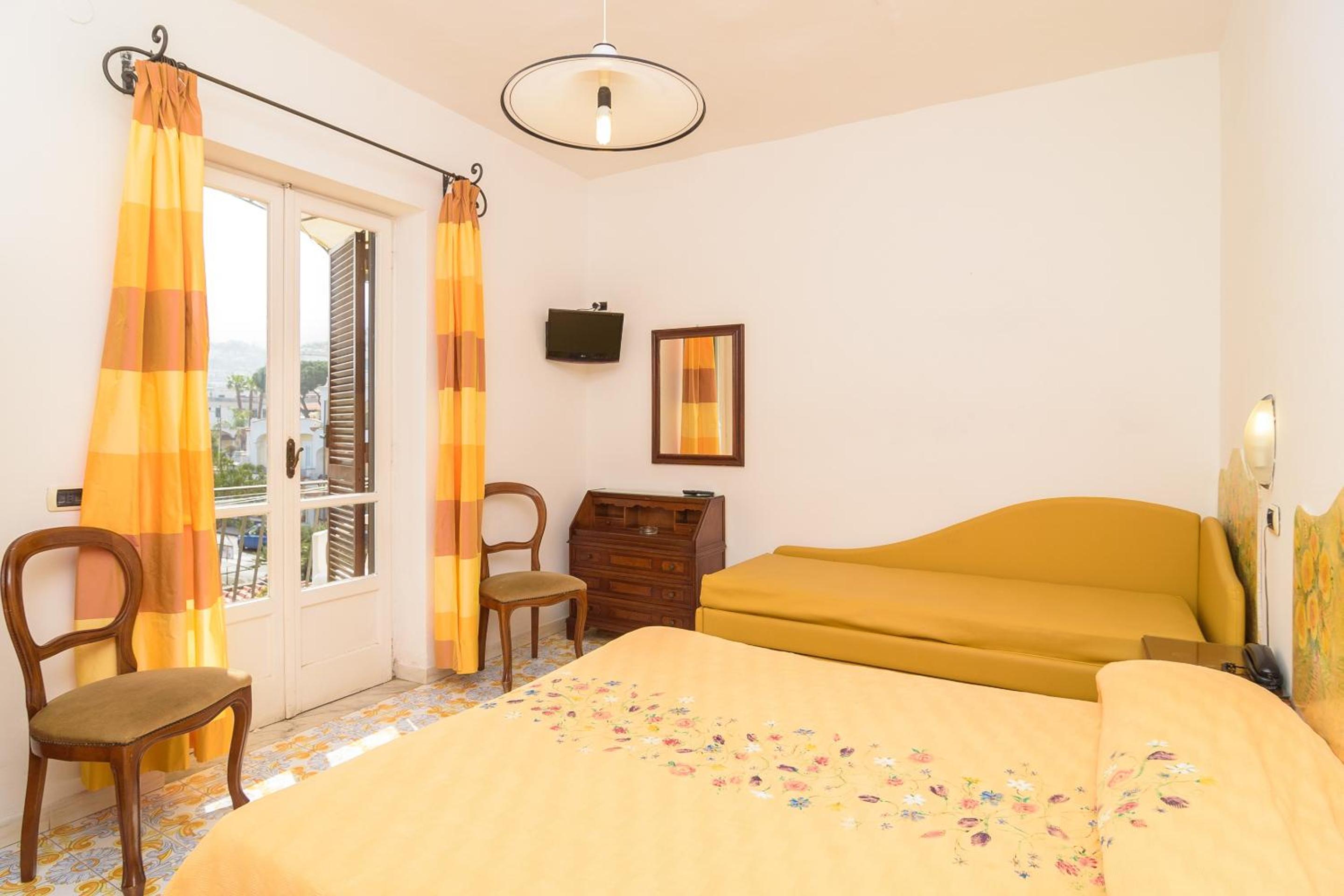 Basic Triple Room - Photo 4