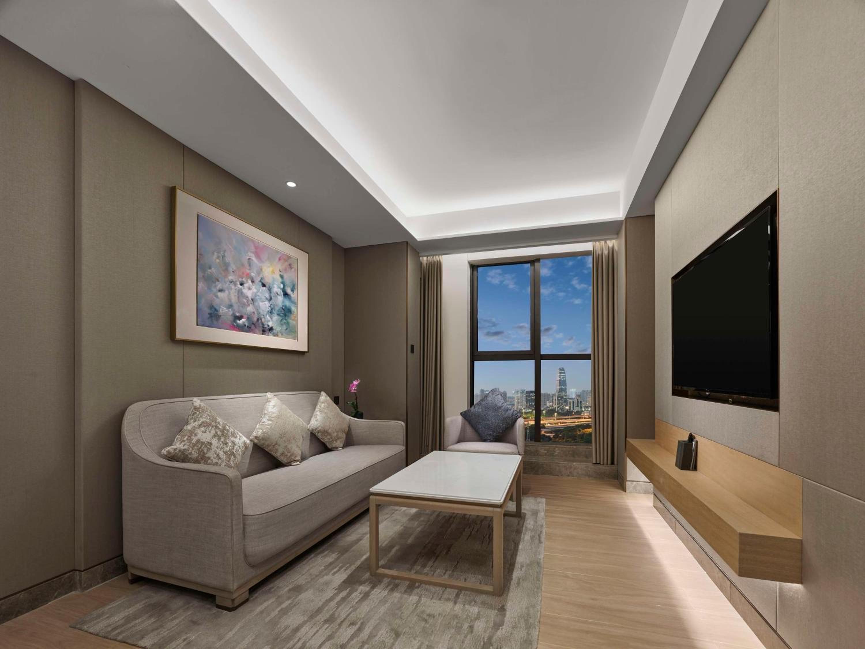 One-Bedroom Apartment with King Bed - Photo 7