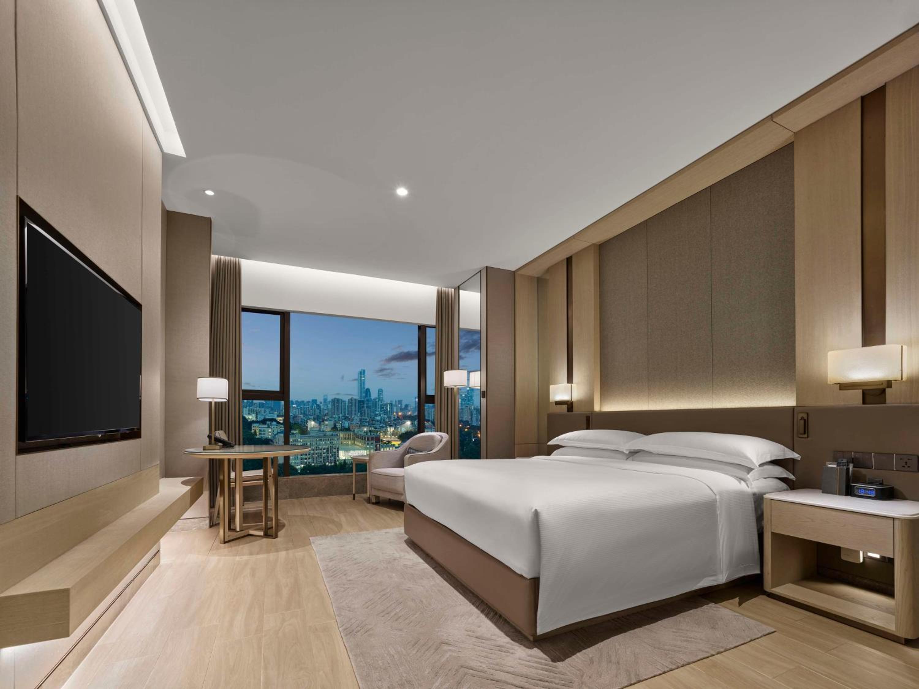 KING STUDIO - PARK VIEW - Photo 1