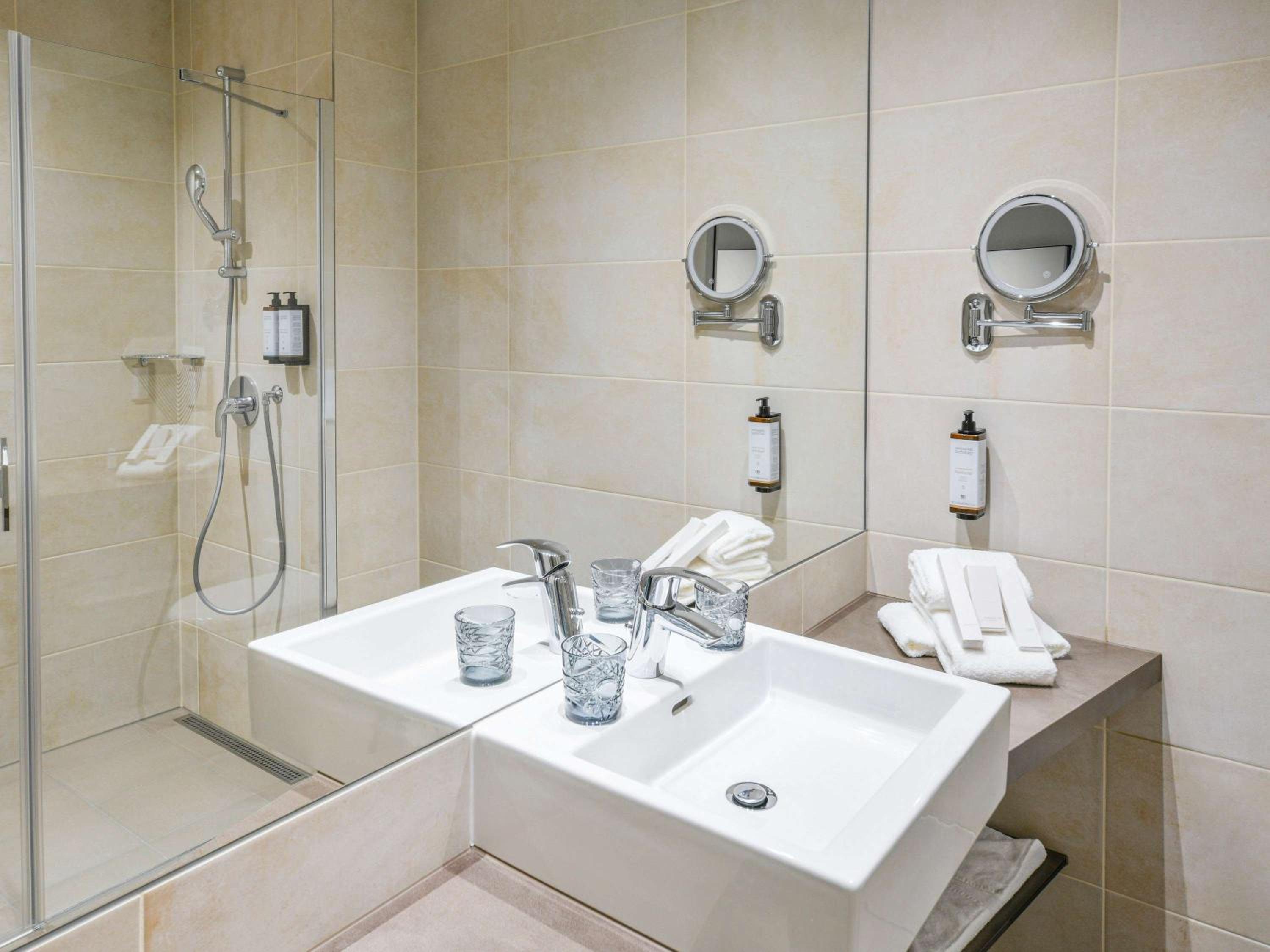 Superior Double Room - Photo 1