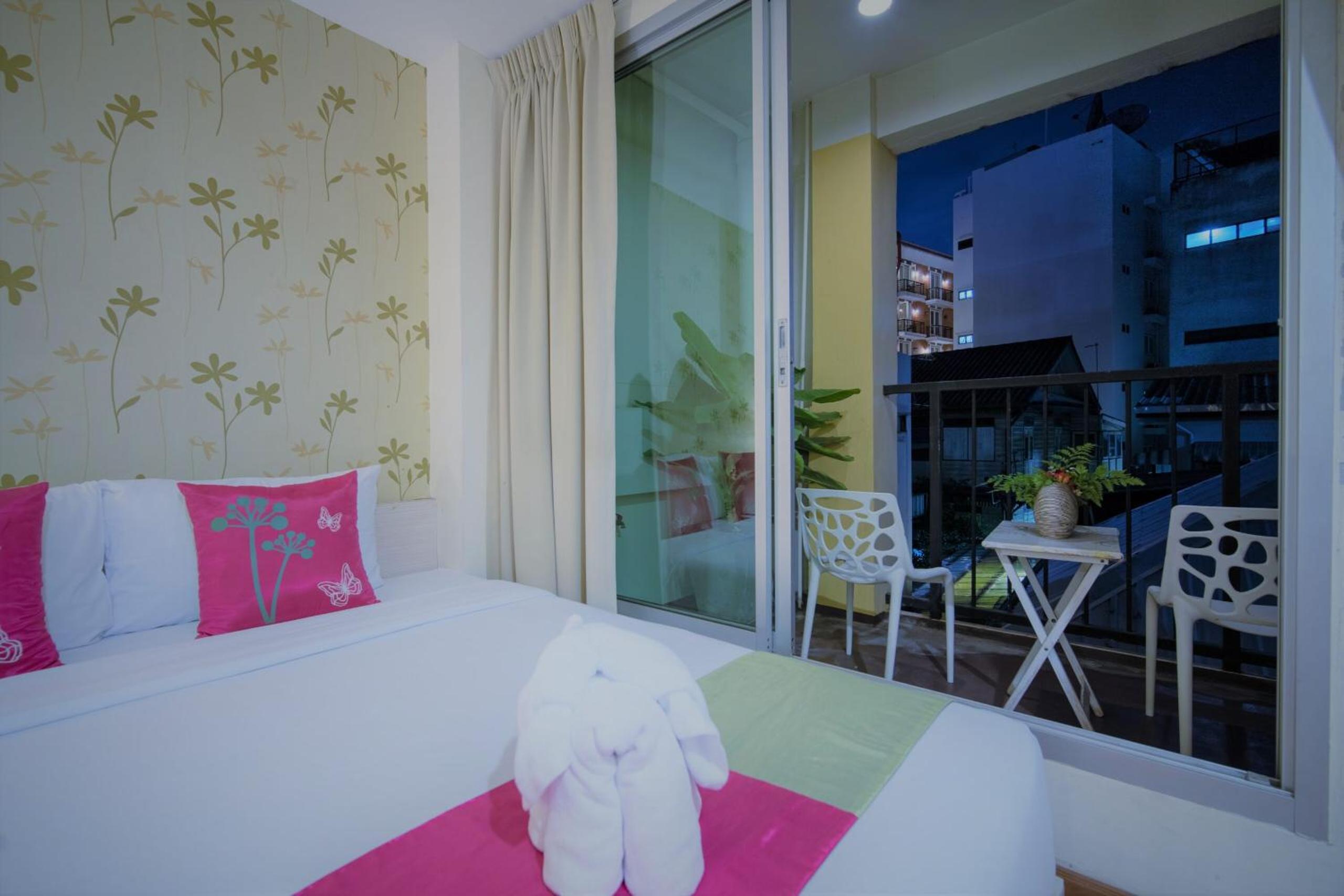 Deluxe Triple With Balcony- Building 2 photo 3