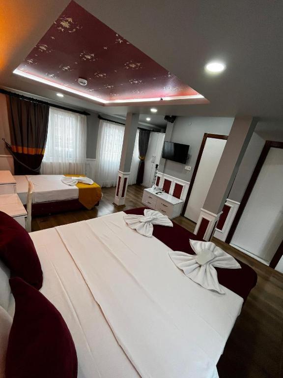 Quadruple Room with Balcony photo 3
