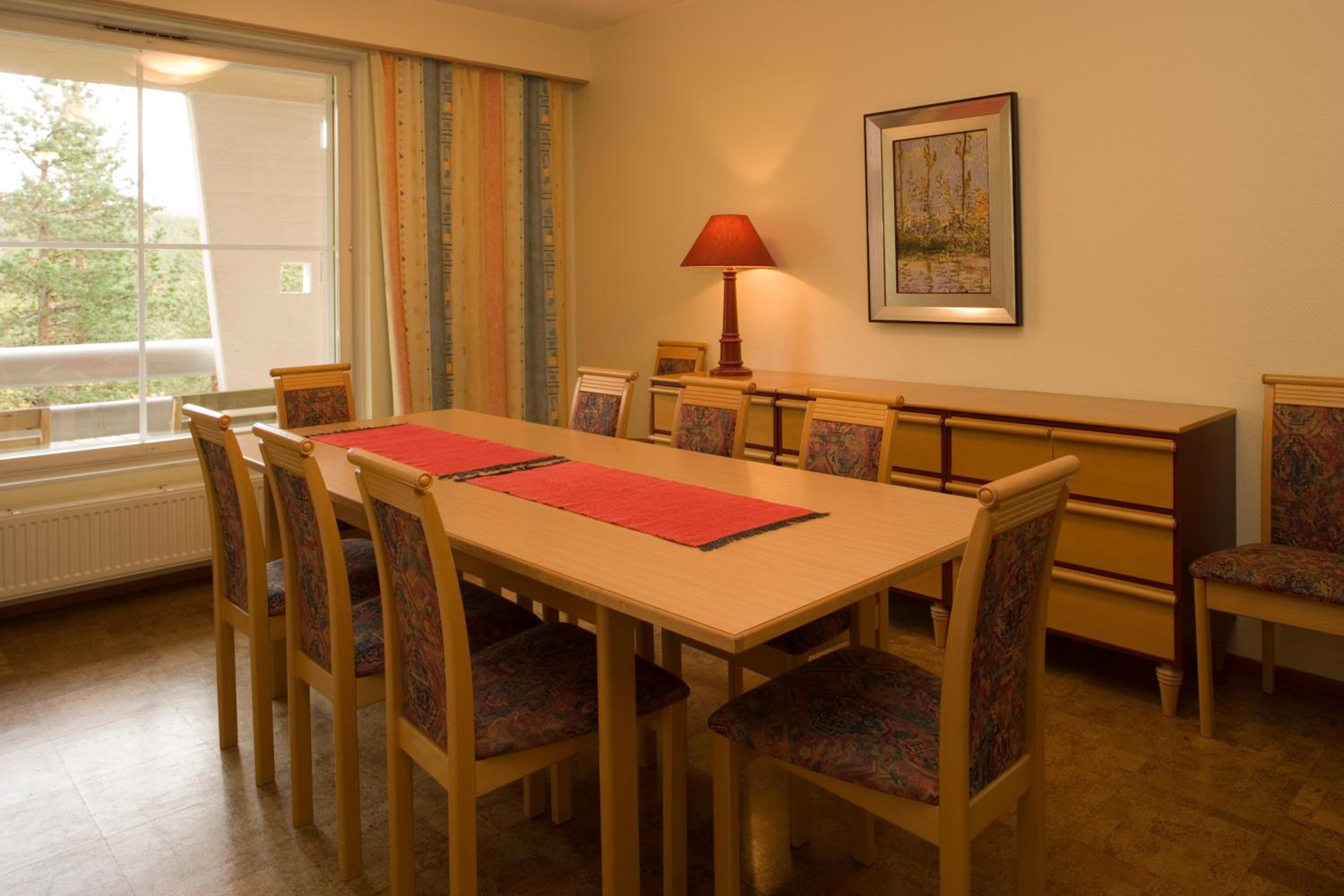 5 Bedroom Apartment - Photo 1