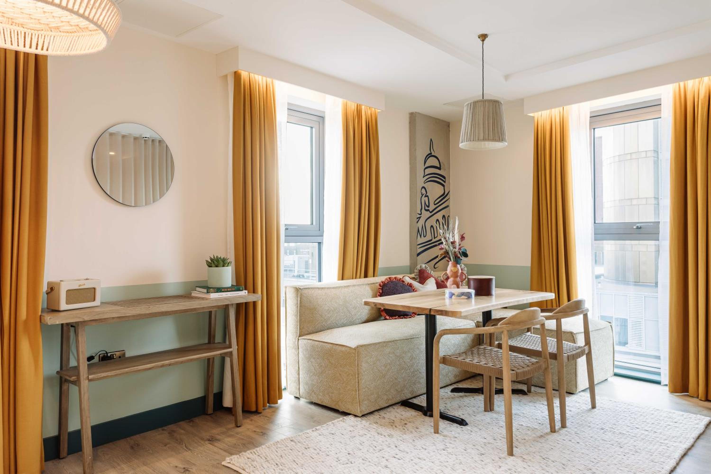 Suite - Photo 4