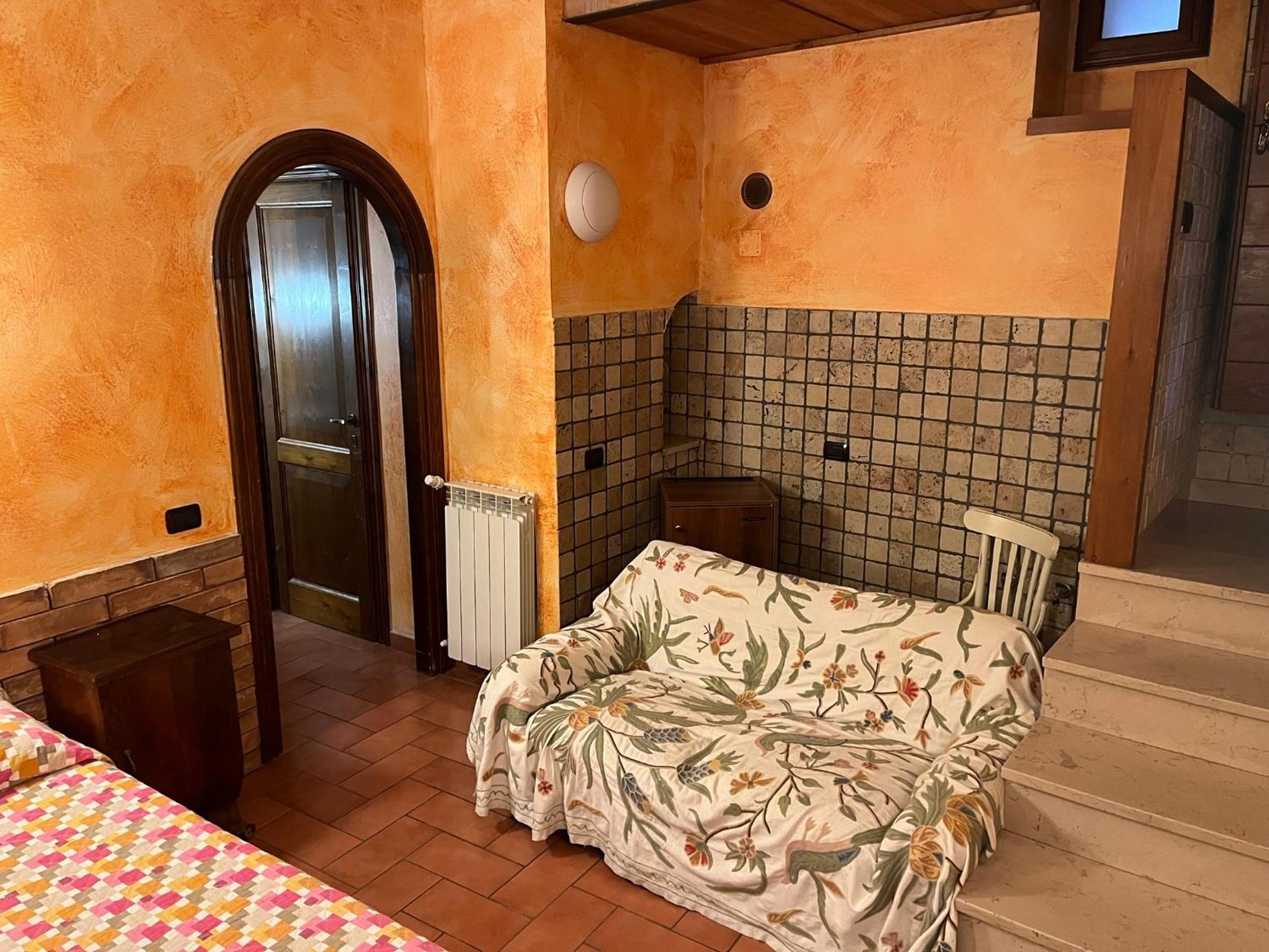 Two-Bedroom Suite - Photo 4