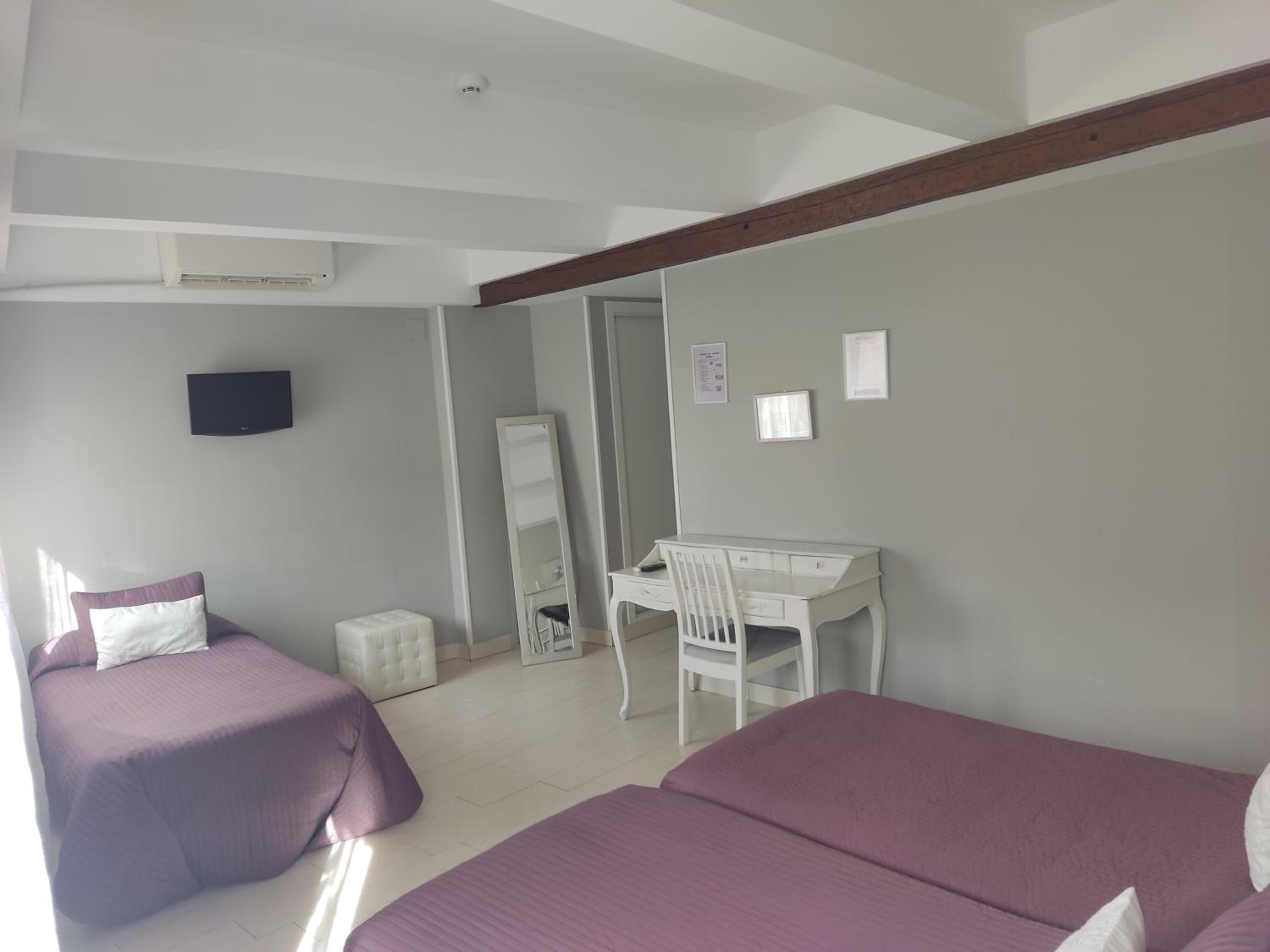 Triple Room photo 2