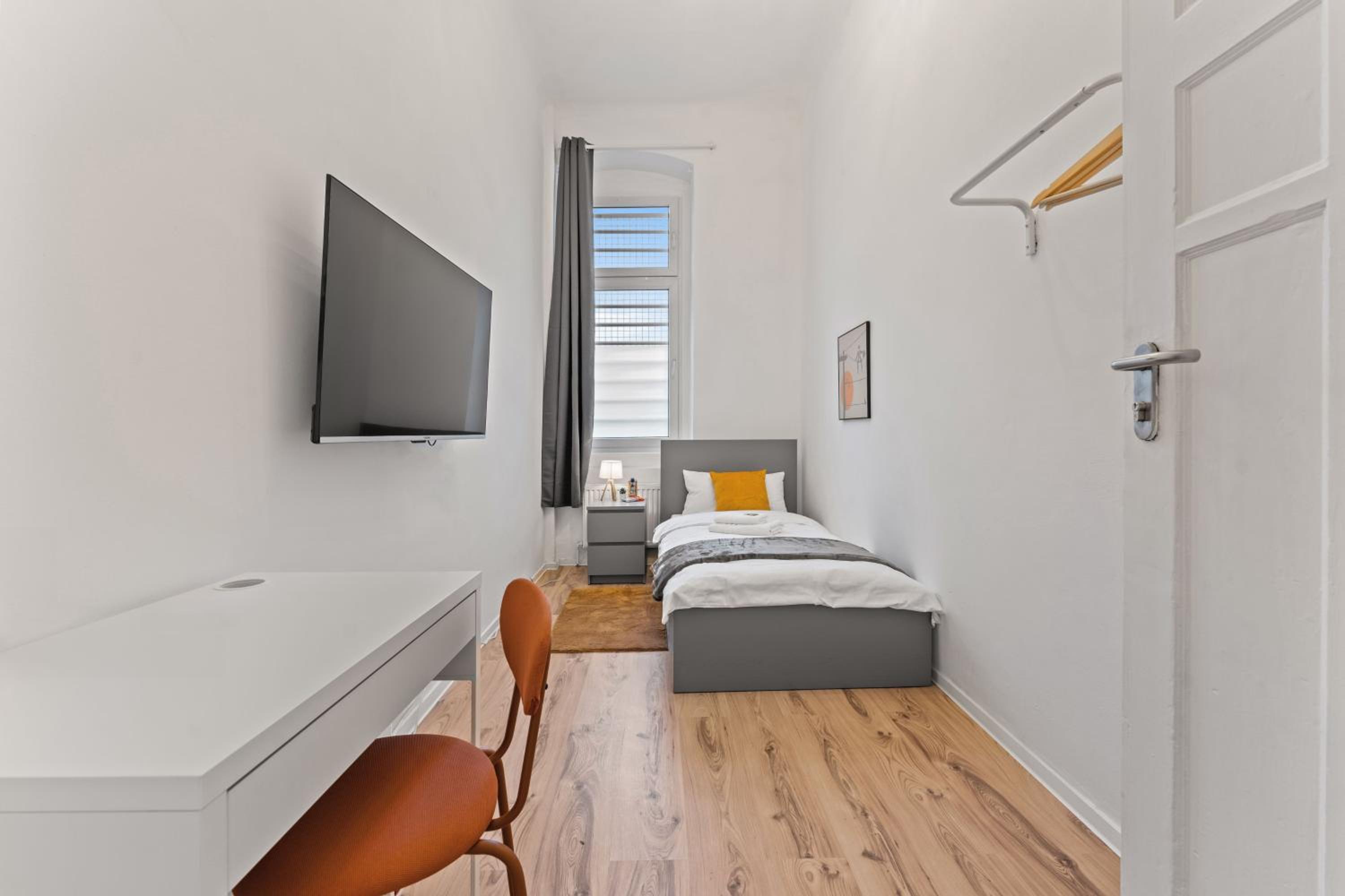 Apartment photo 1