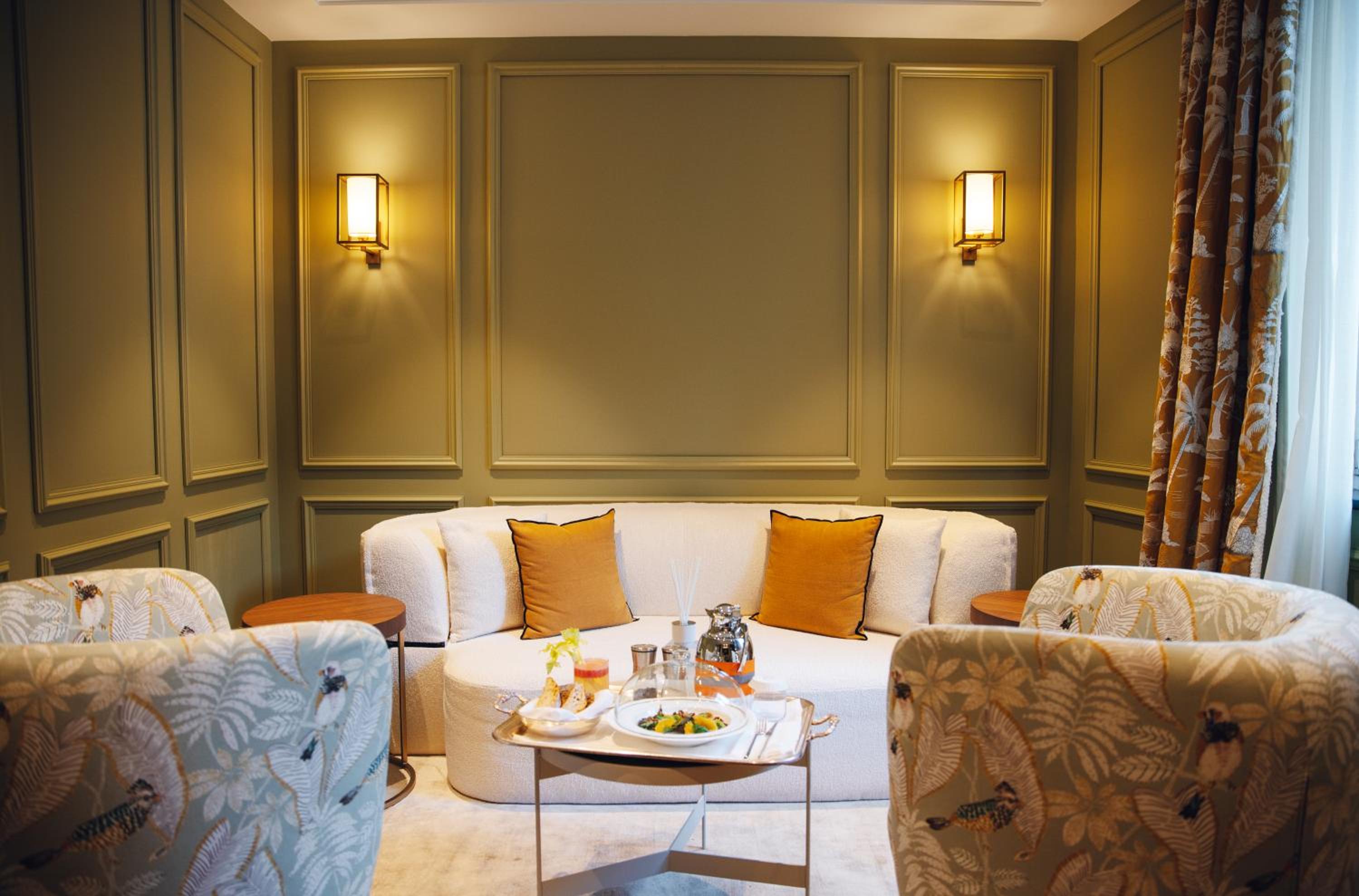 Suite - Photo 7