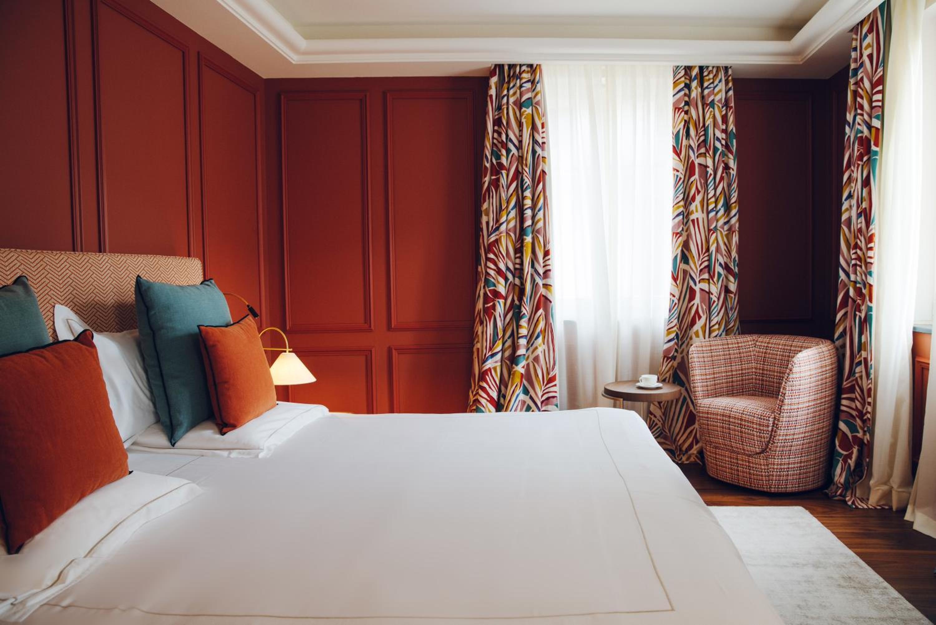 Deluxe Room - Photo 2