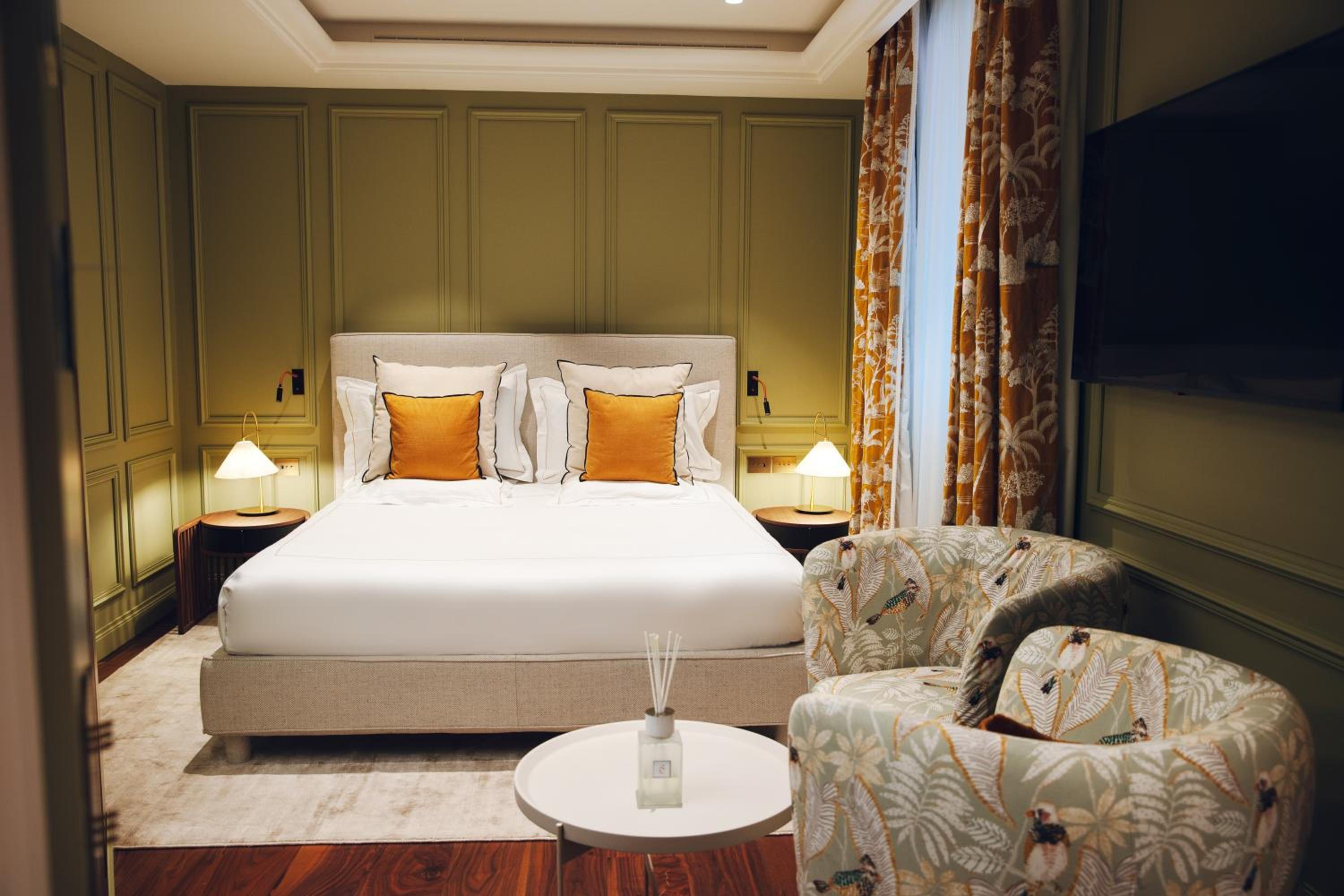 Deluxe Room - Photo 3