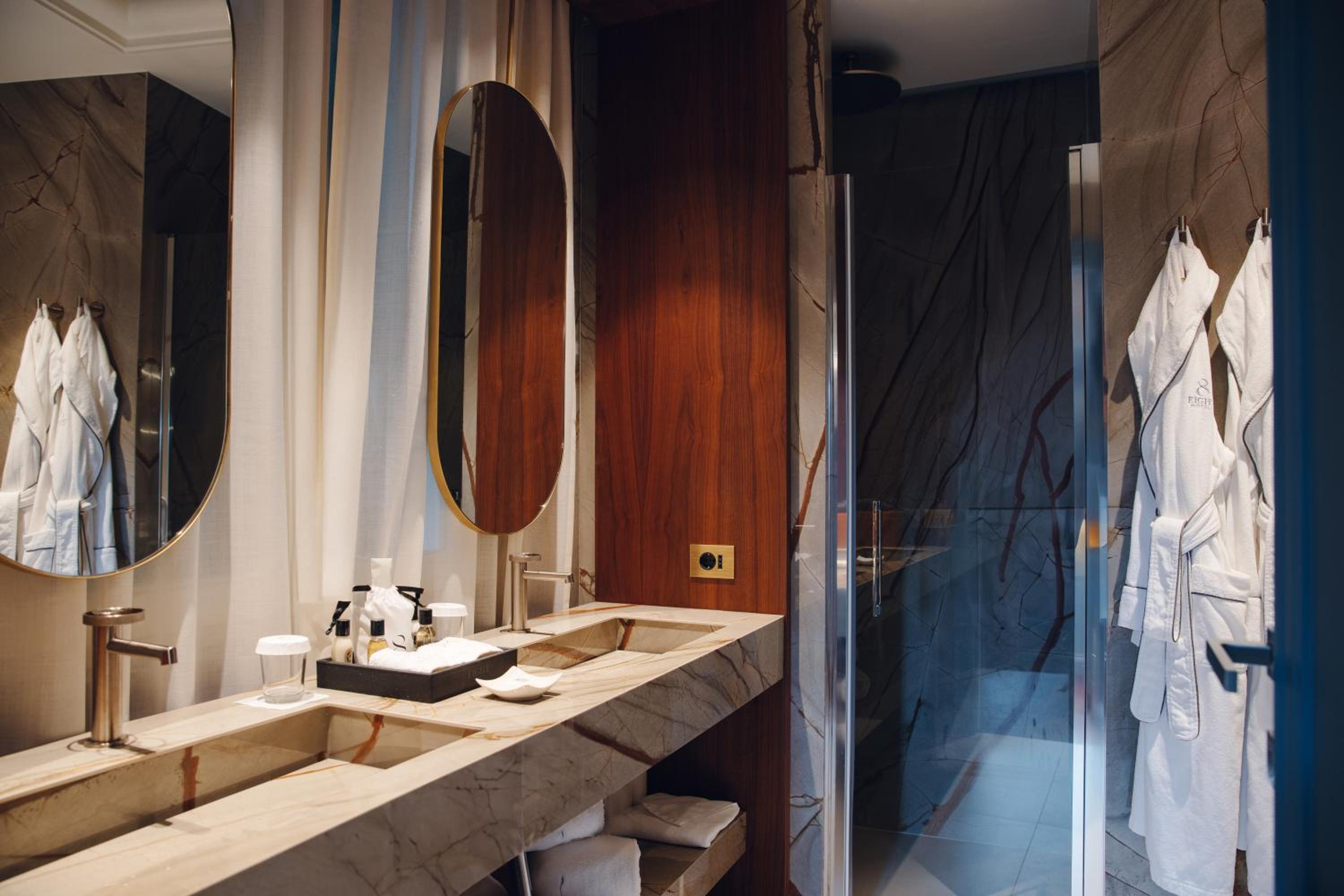 Eight Suite - Photo 8