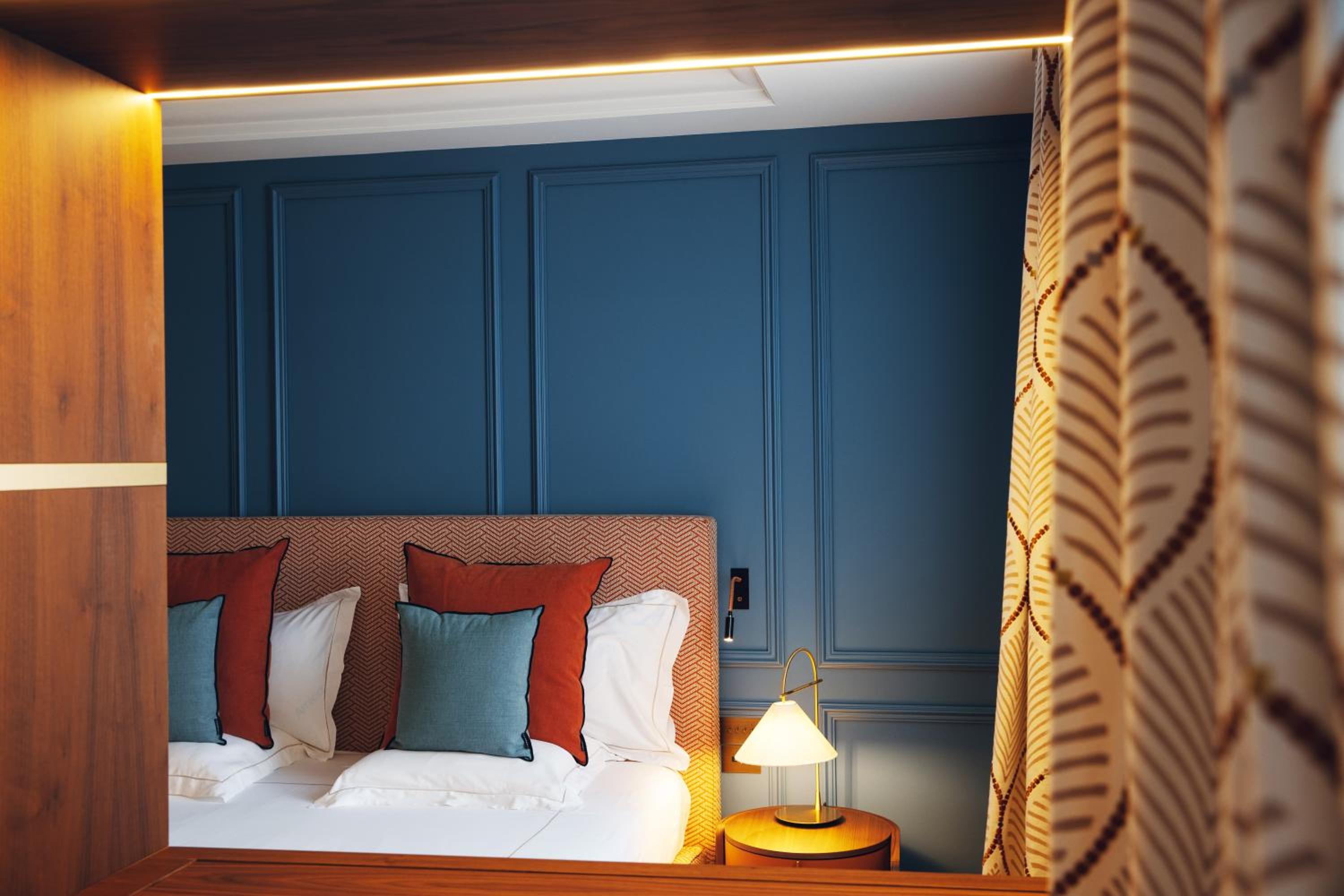Eight Suite - Photo 6