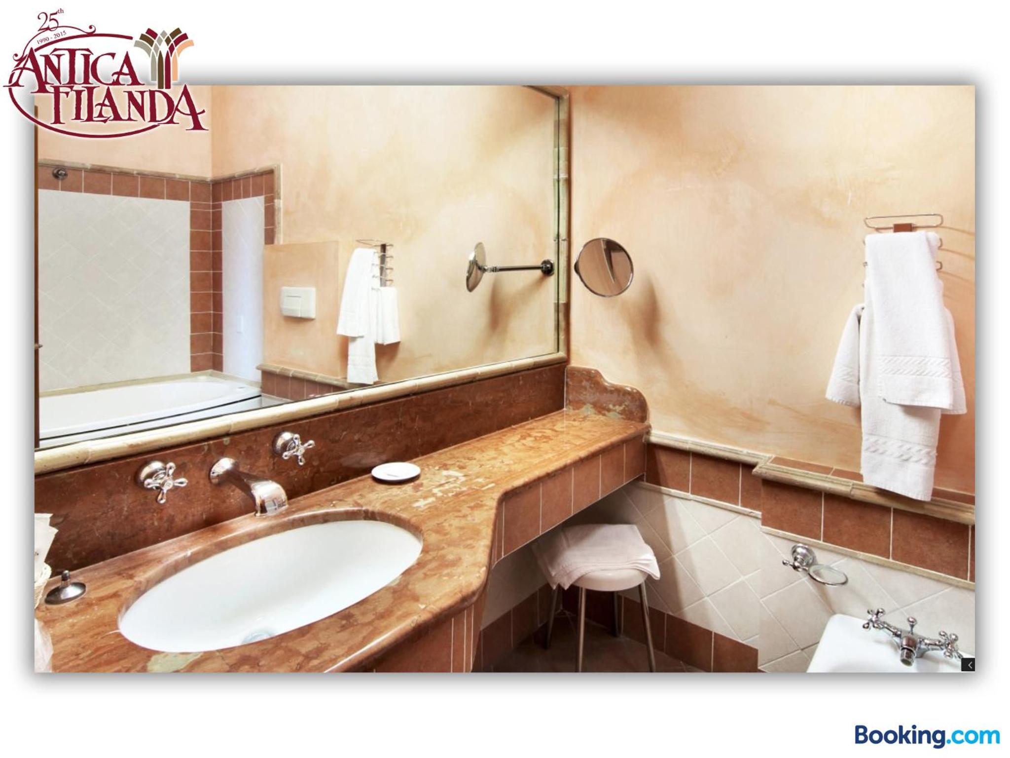 Double or Twin Room with Sea View photo 3