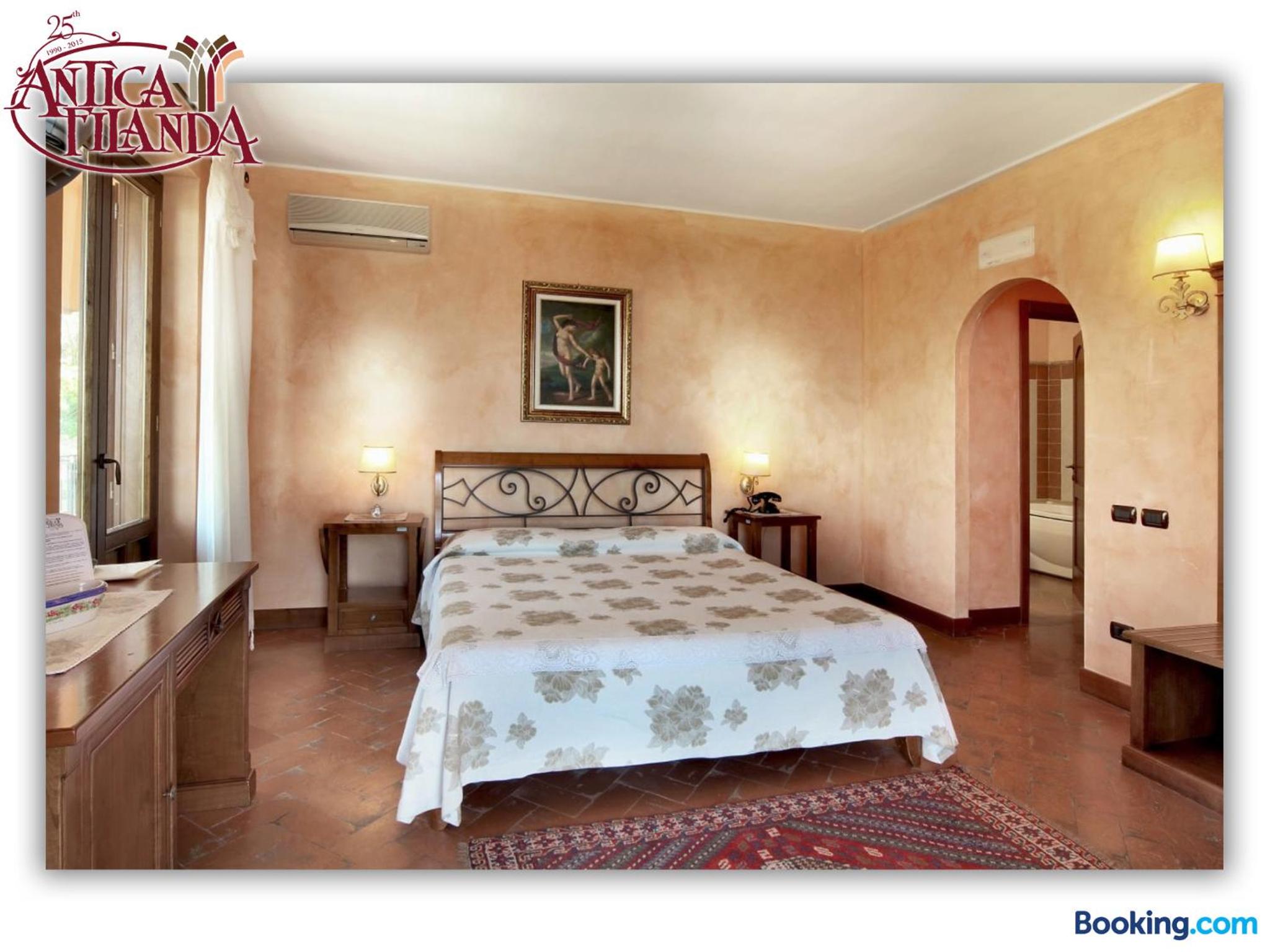 Double or Twin Room with Sea View photo 1