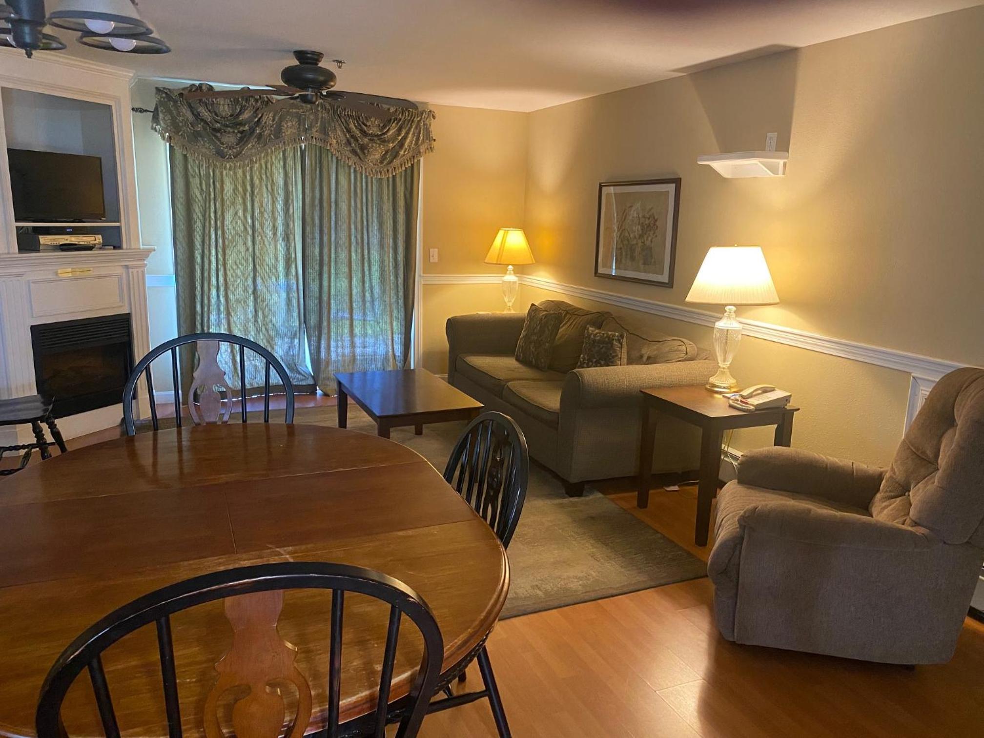 Two-Bedroom Manor photo 1