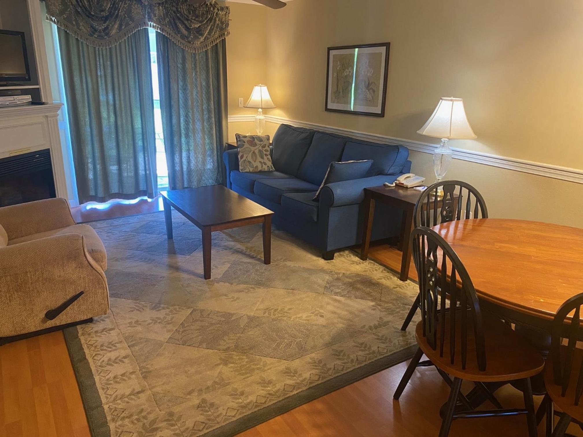 One-Bedroom Manor photo 1