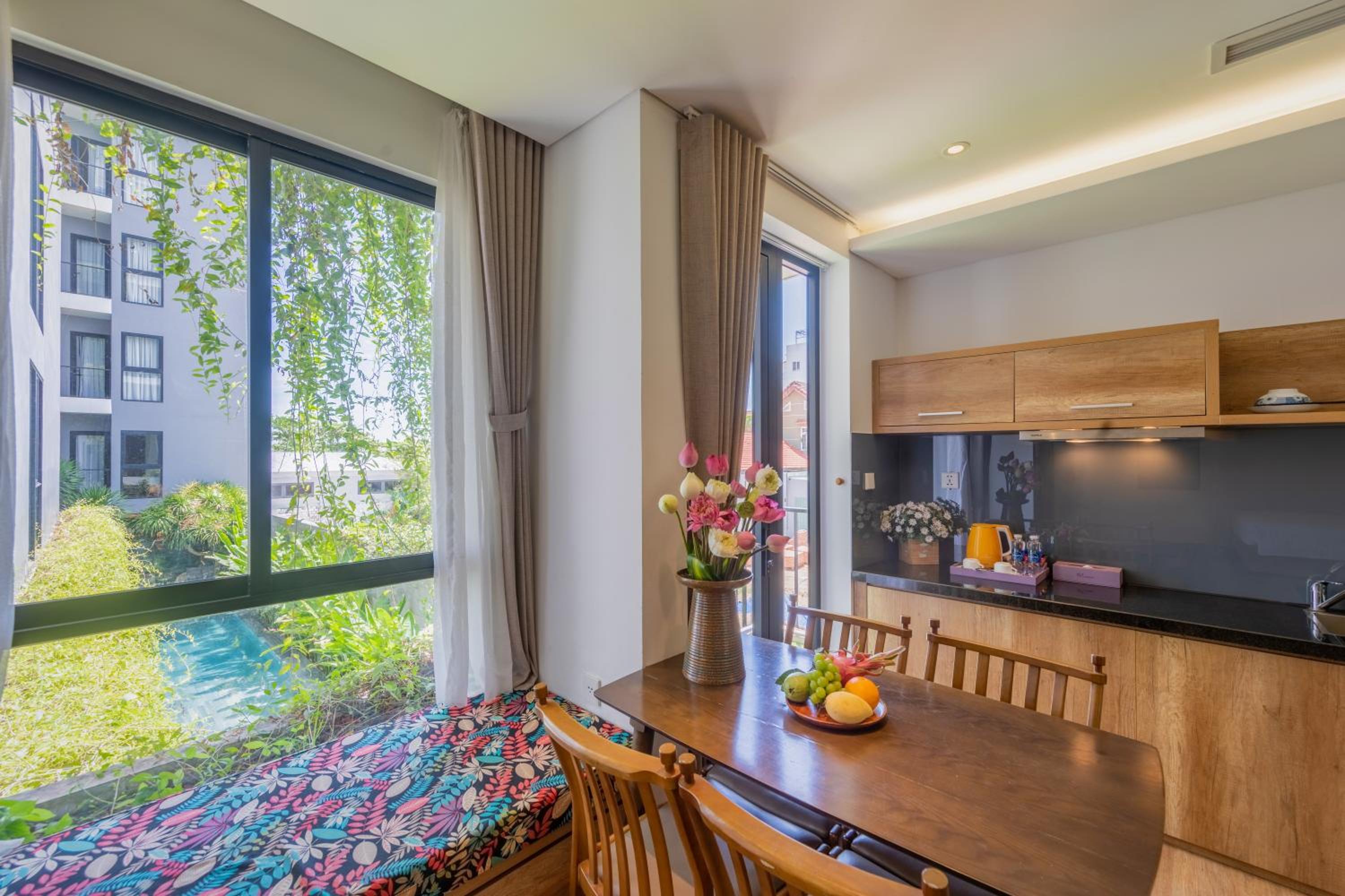 Apartment with Pool View  - Photo 8