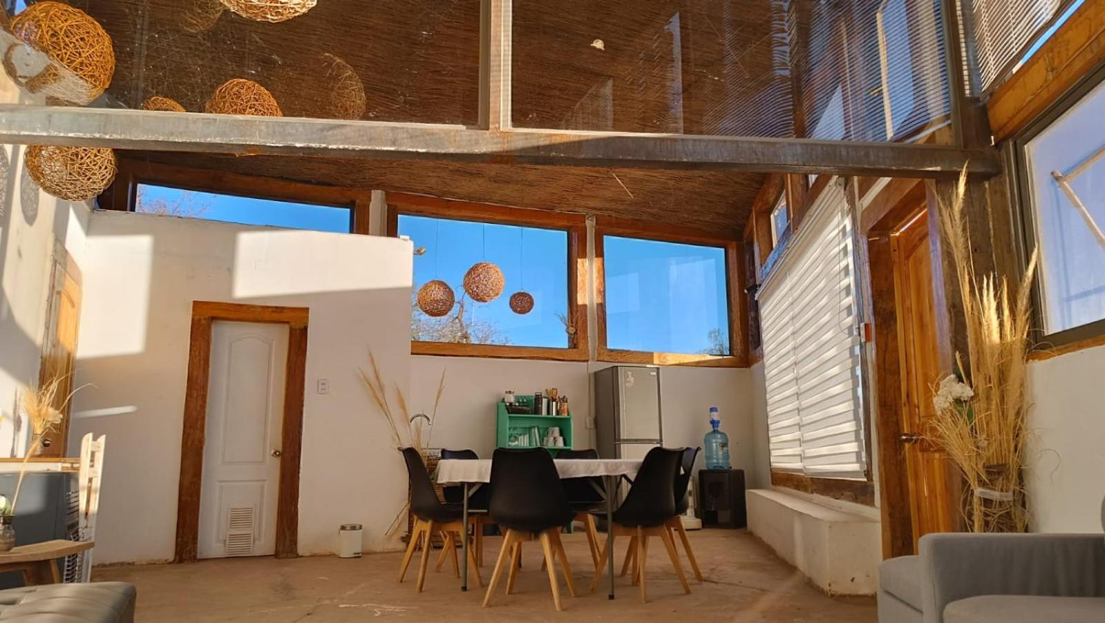 Three-Bedroom House photo 3