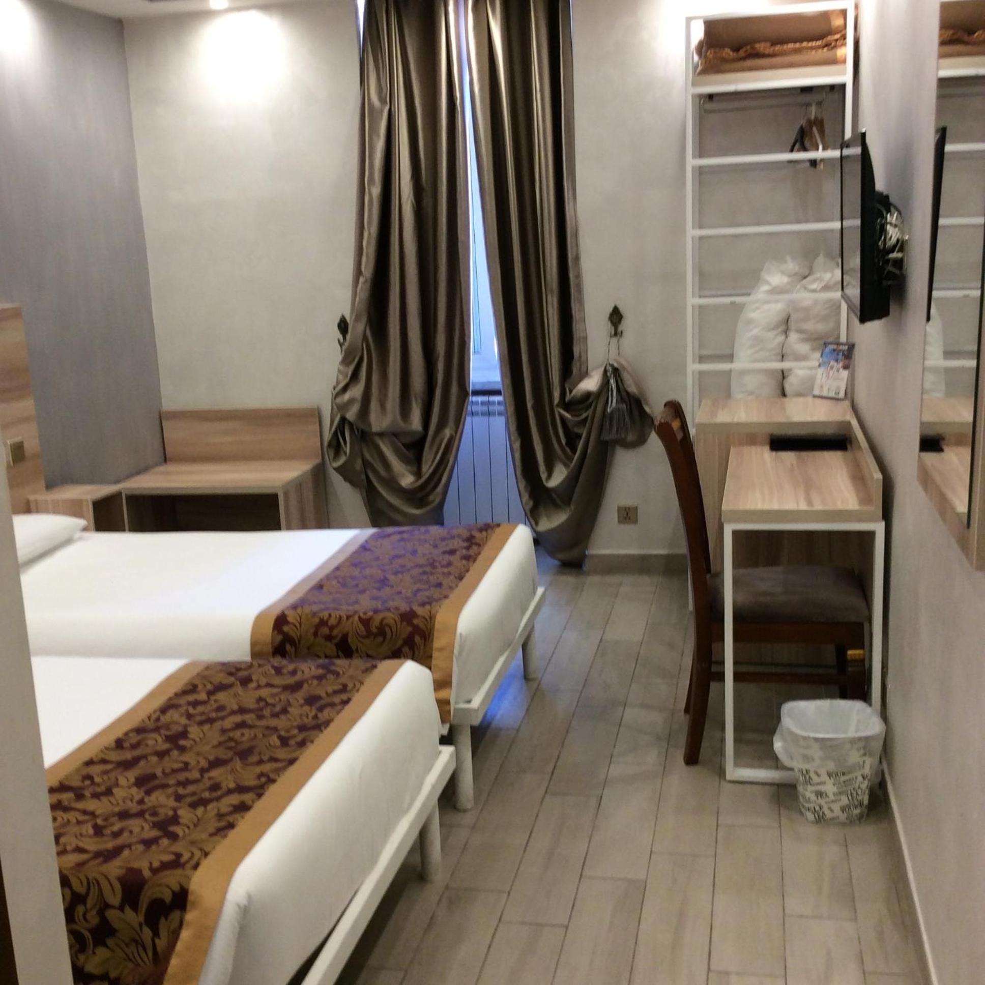 Double Room With Private Bathroom photo 2
