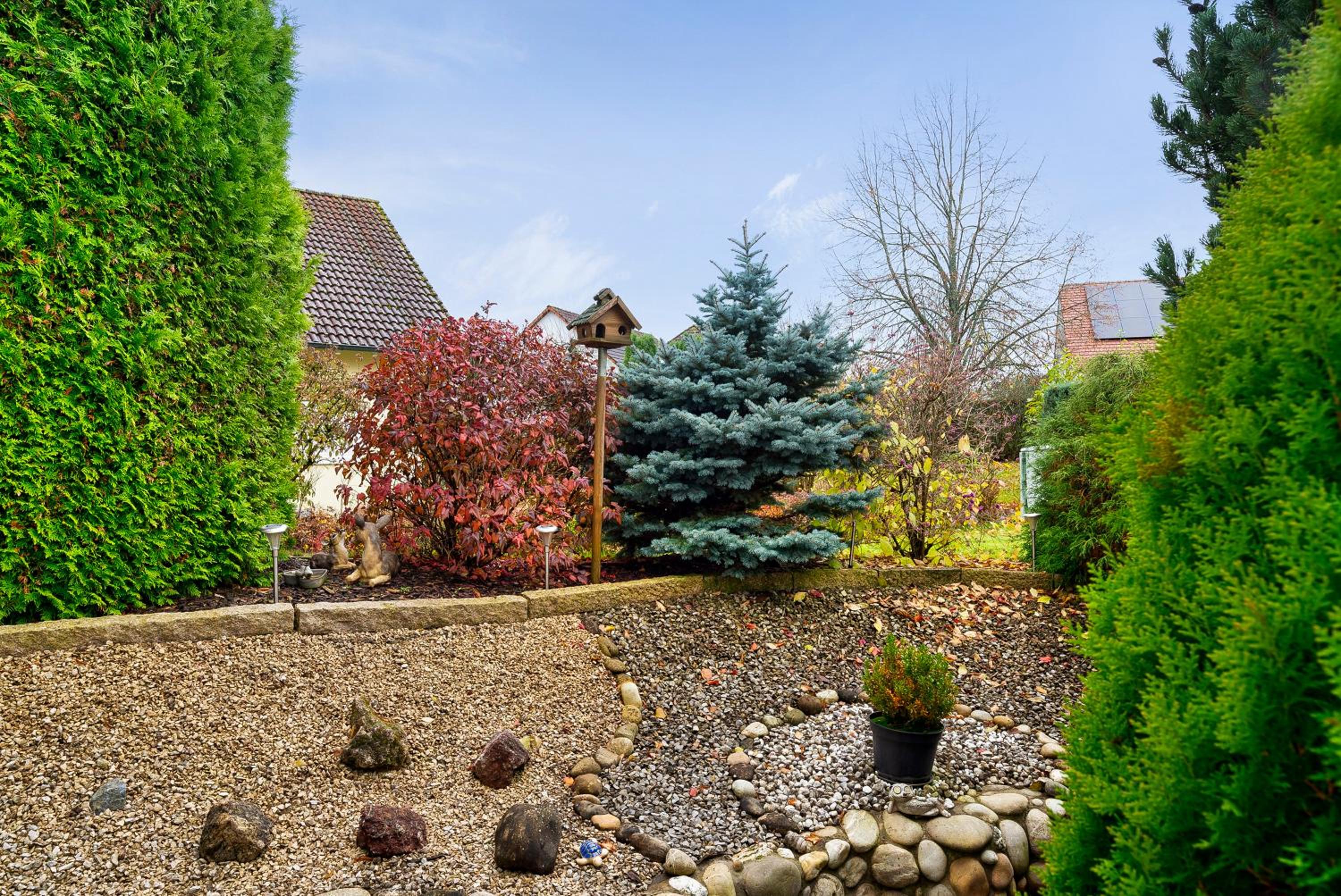 Two-Bedroom Deluxe Apartment with Garden View photo 3