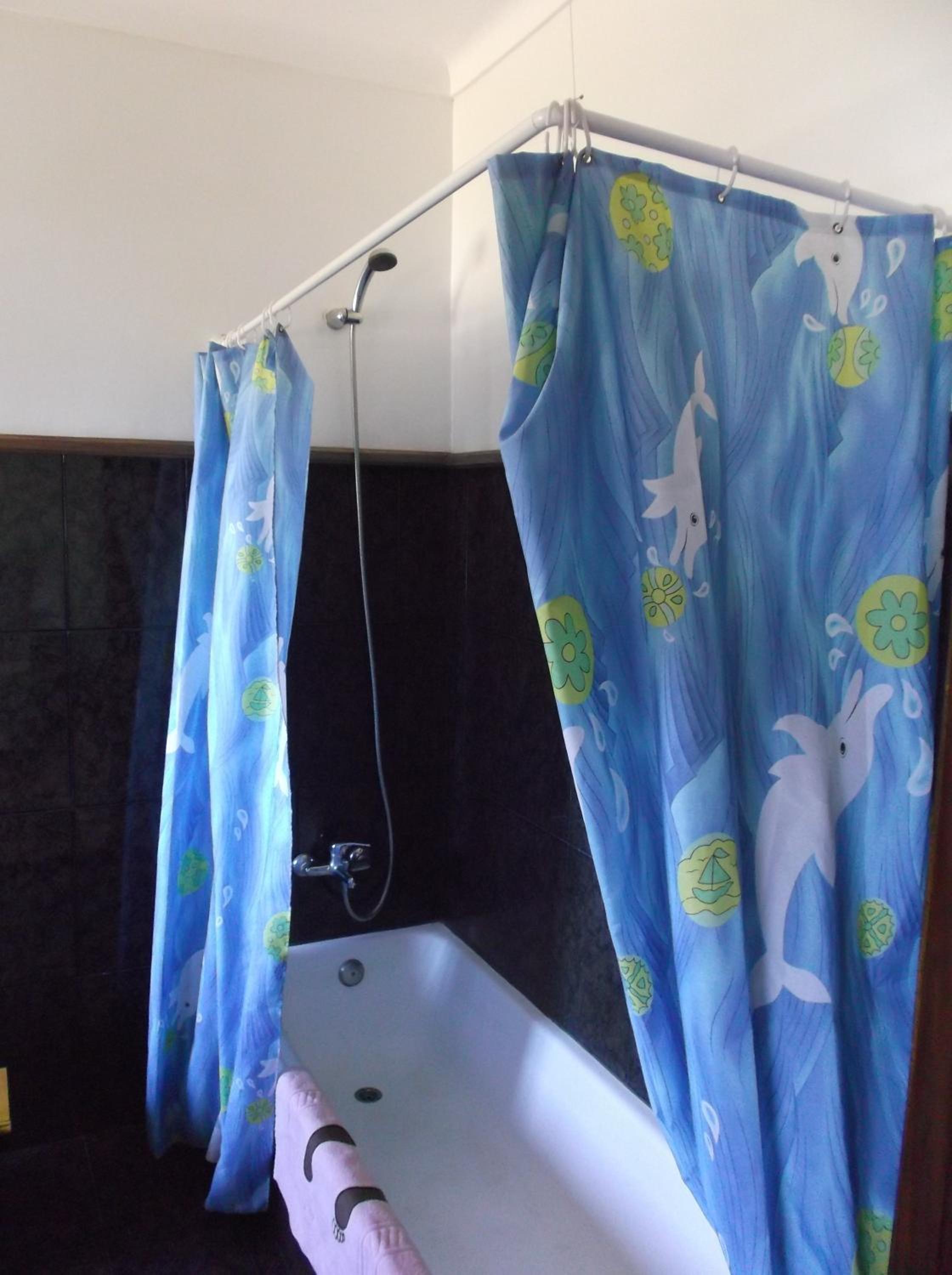 Deluxe Double Room with Bath - Photo 4