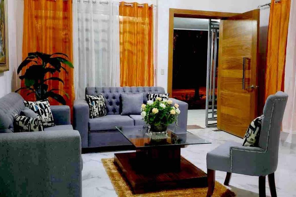 Three-Bedroom Villa photo 2