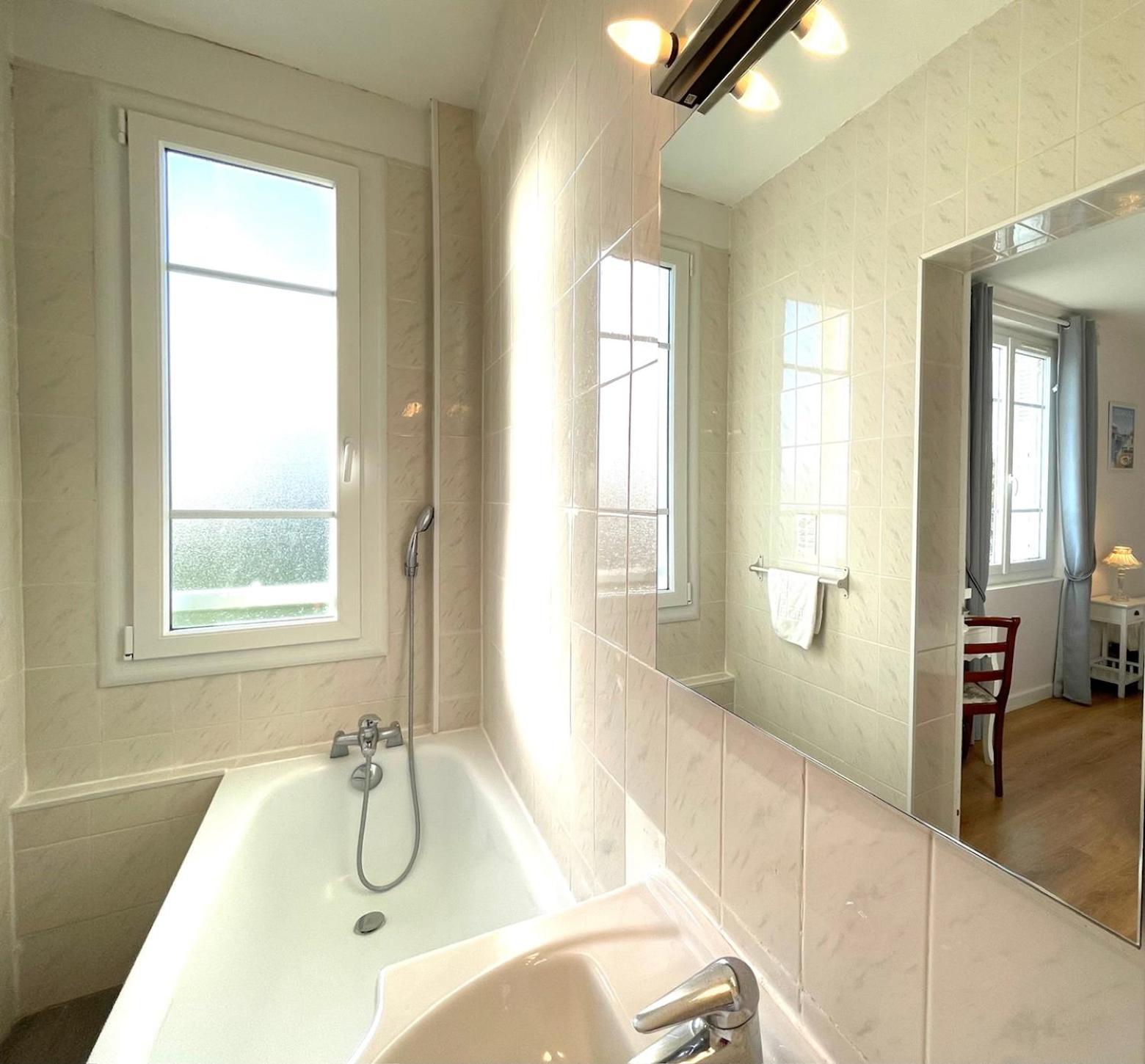 Superior Triple Room photo 3