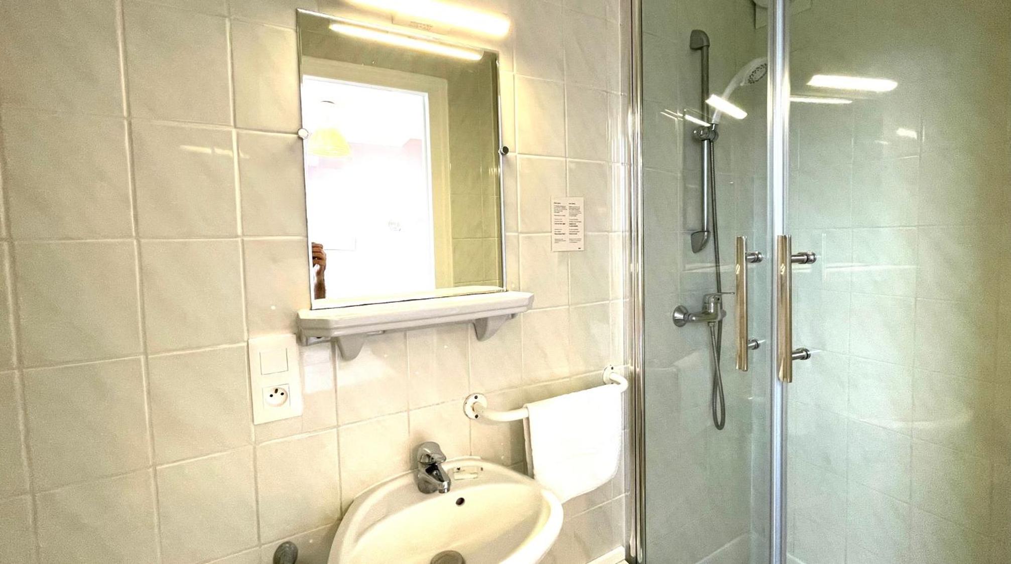 Single Room with Shower photo 2