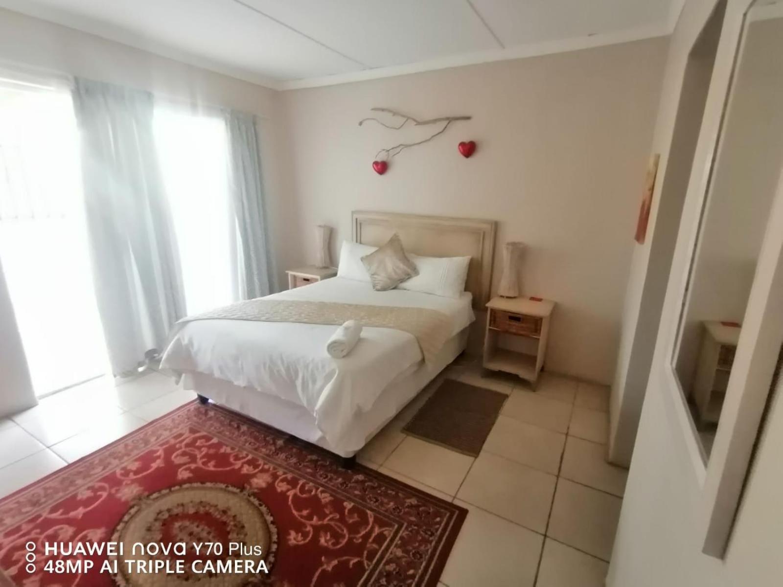 Double Room with Private Bathroom photo 3