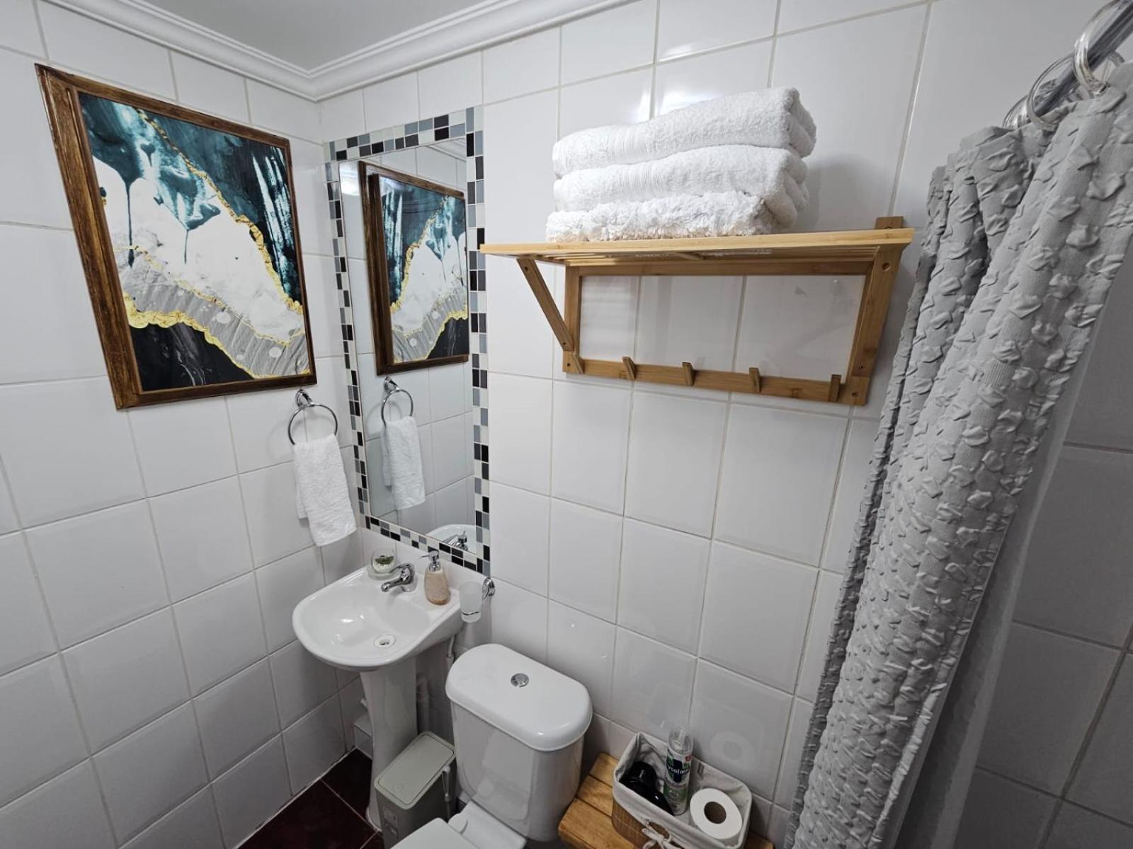Budget Twin Room photo 3