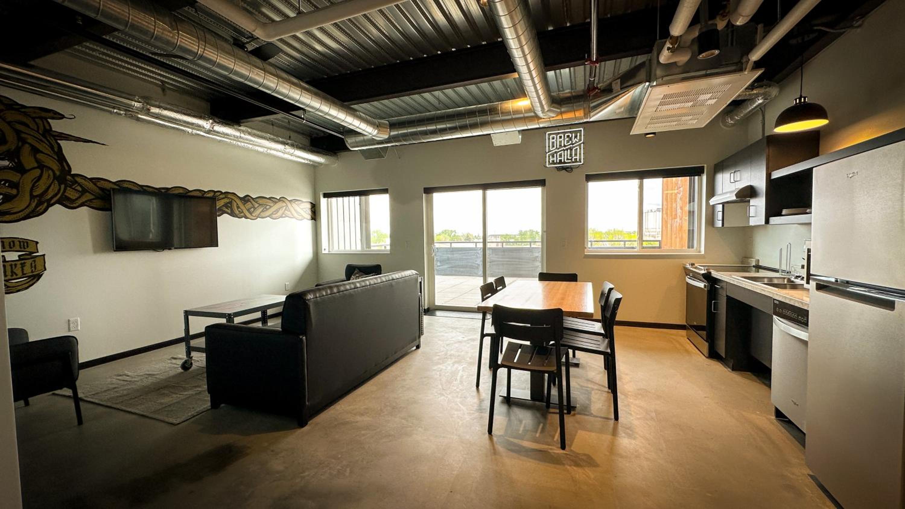 King Suite with Balcony - Photo 1