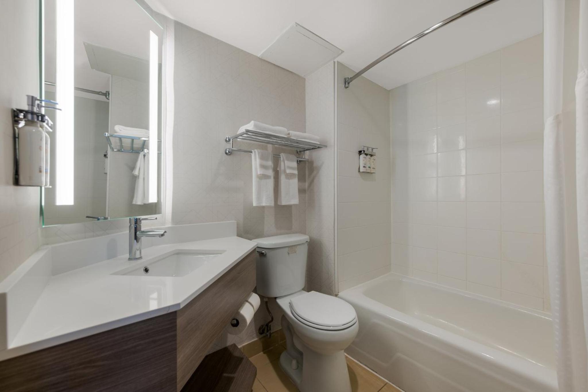 Standard Double Room with Two Double Beds - Photo 2
