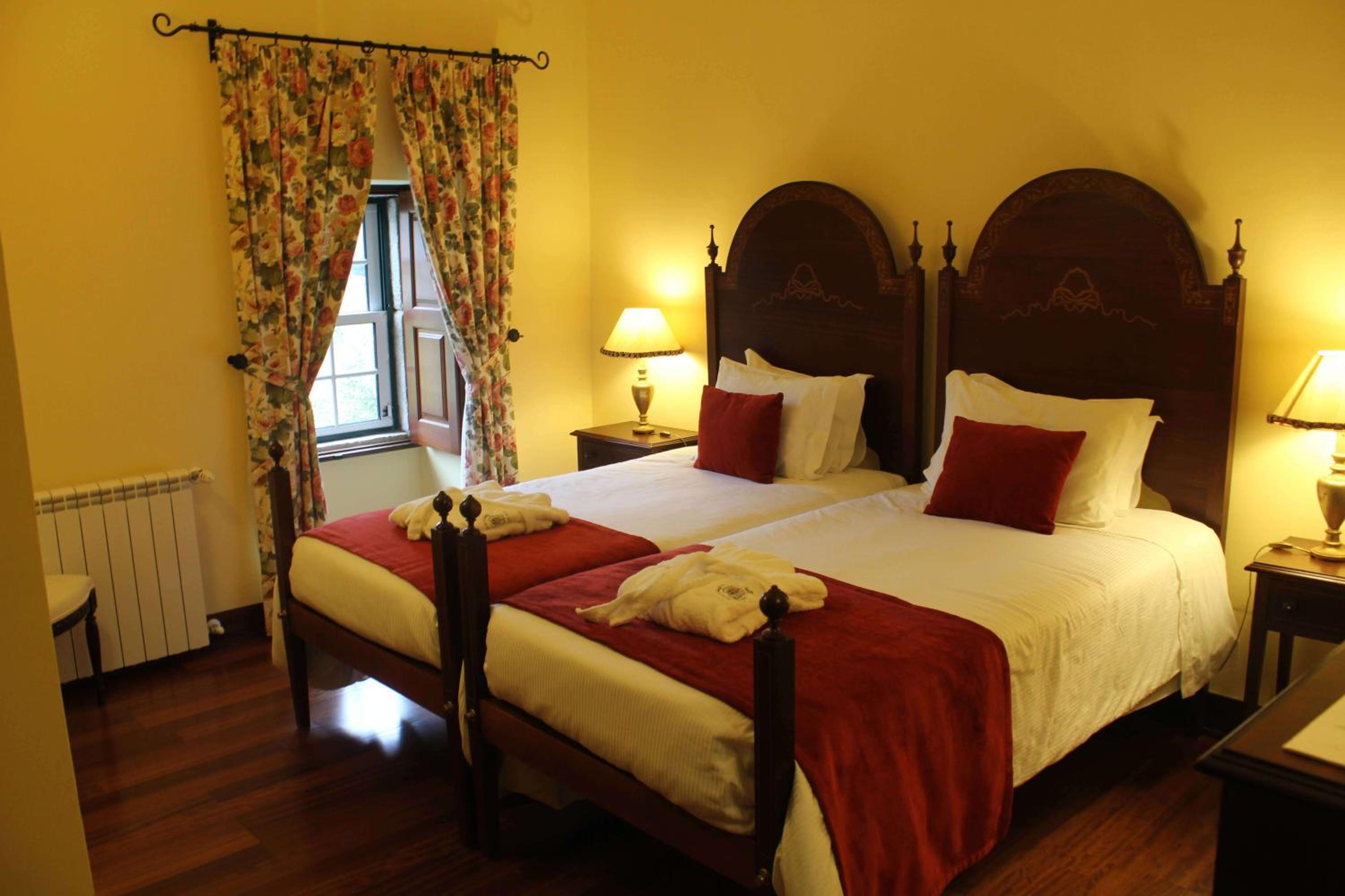 Twin Room - Photo 6