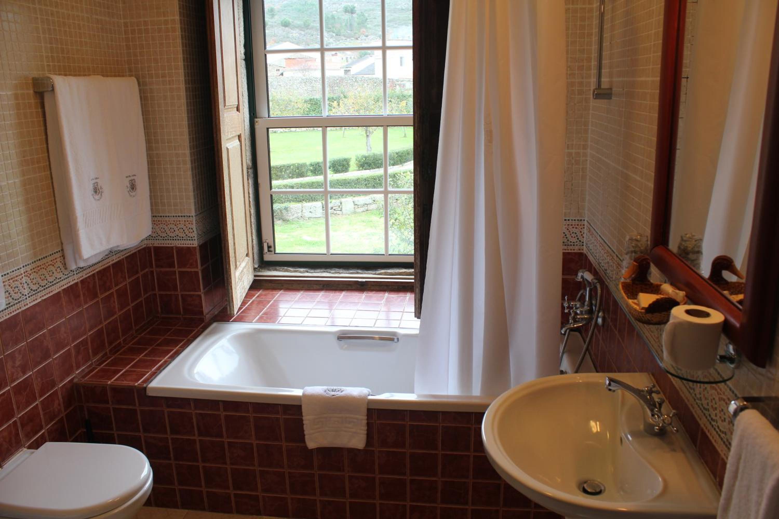Double Room - Photo 7