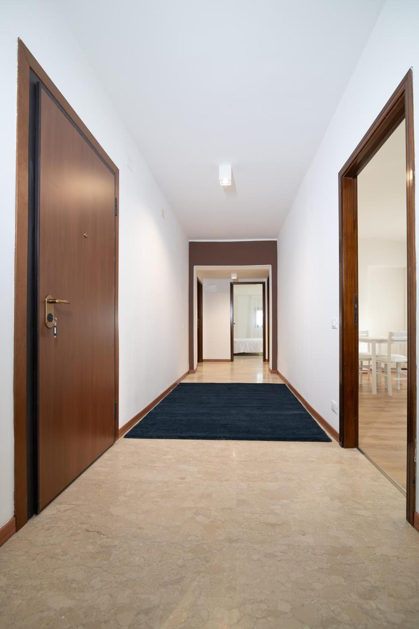 Three-Bedroom Apartment - Photo 16