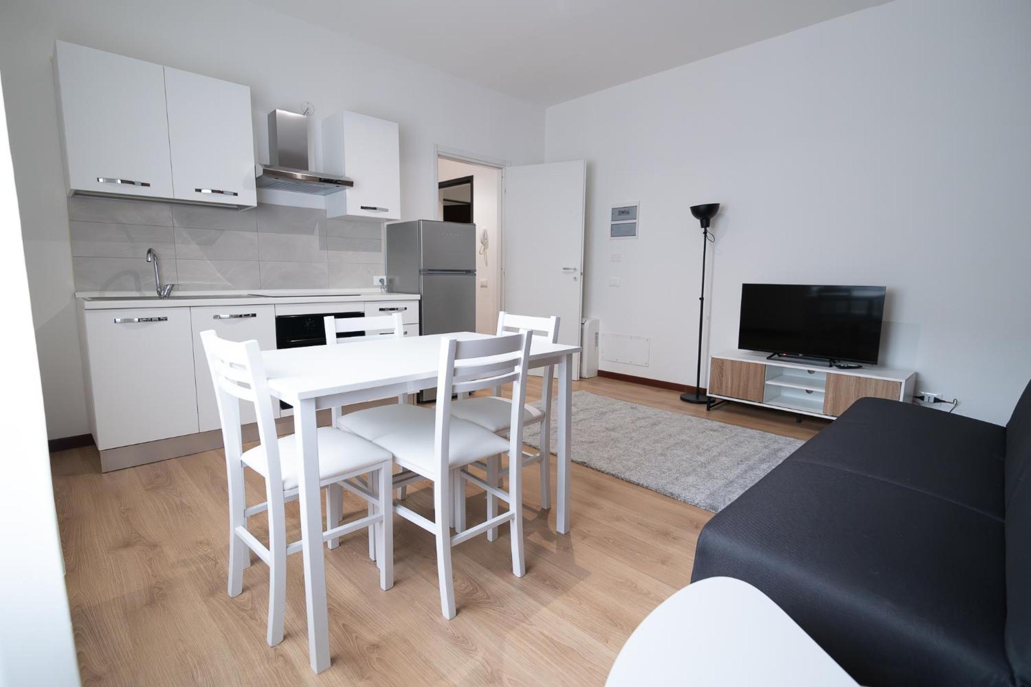One-Bedroom Apartment - Photo 3