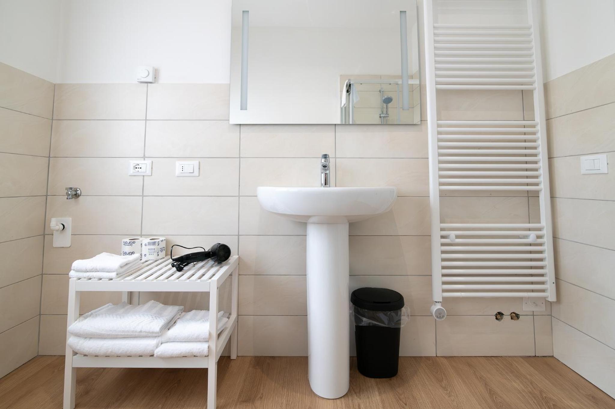One-Bedroom Apartment - Photo 6
