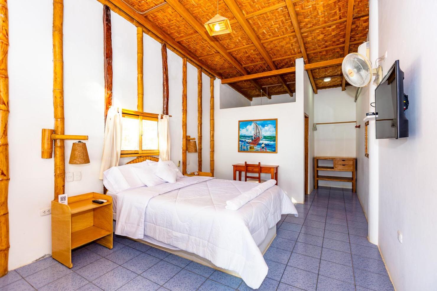 Queen Suite with Sea View photo 1
