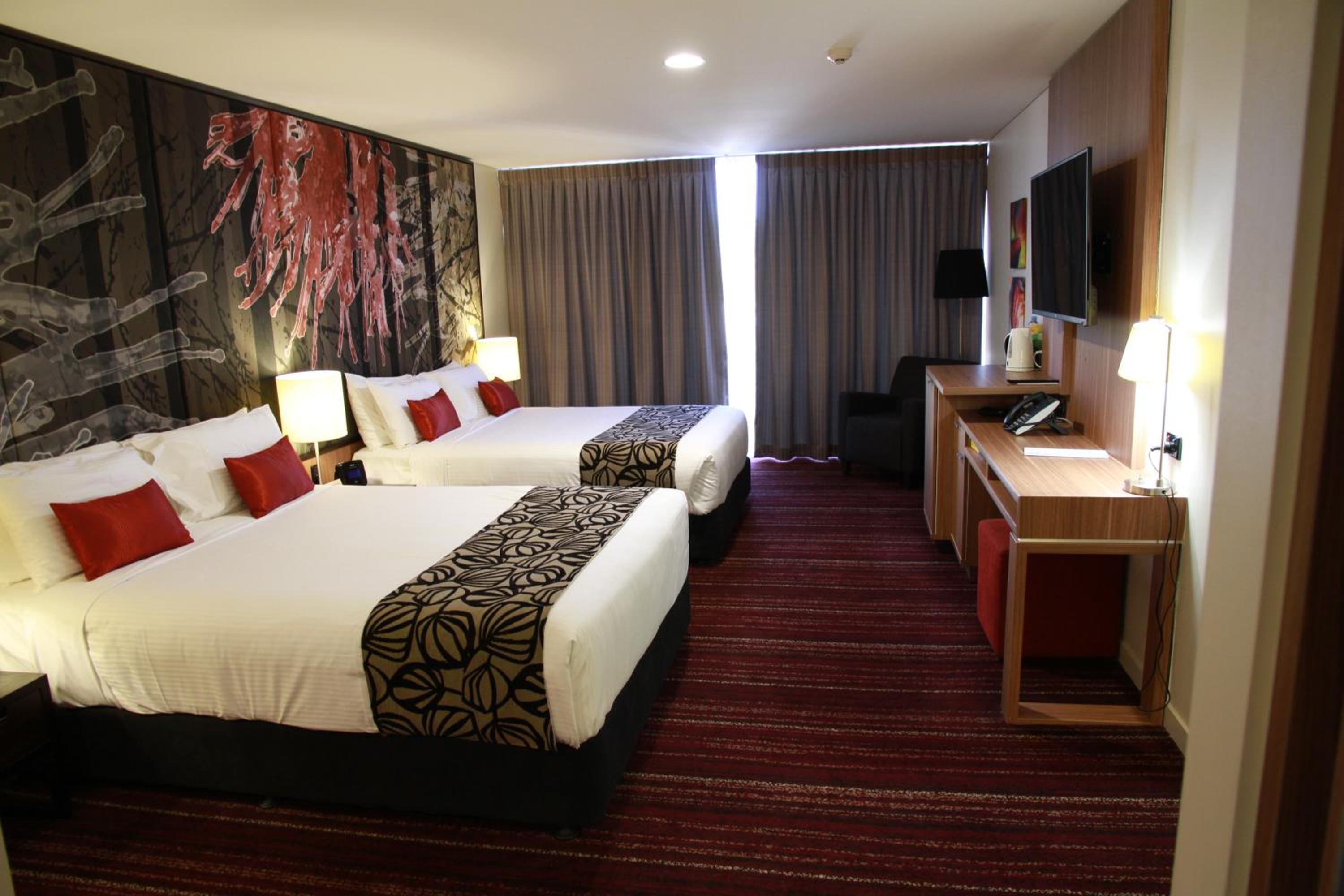 Queen Room with Two Queen Beds photo 1