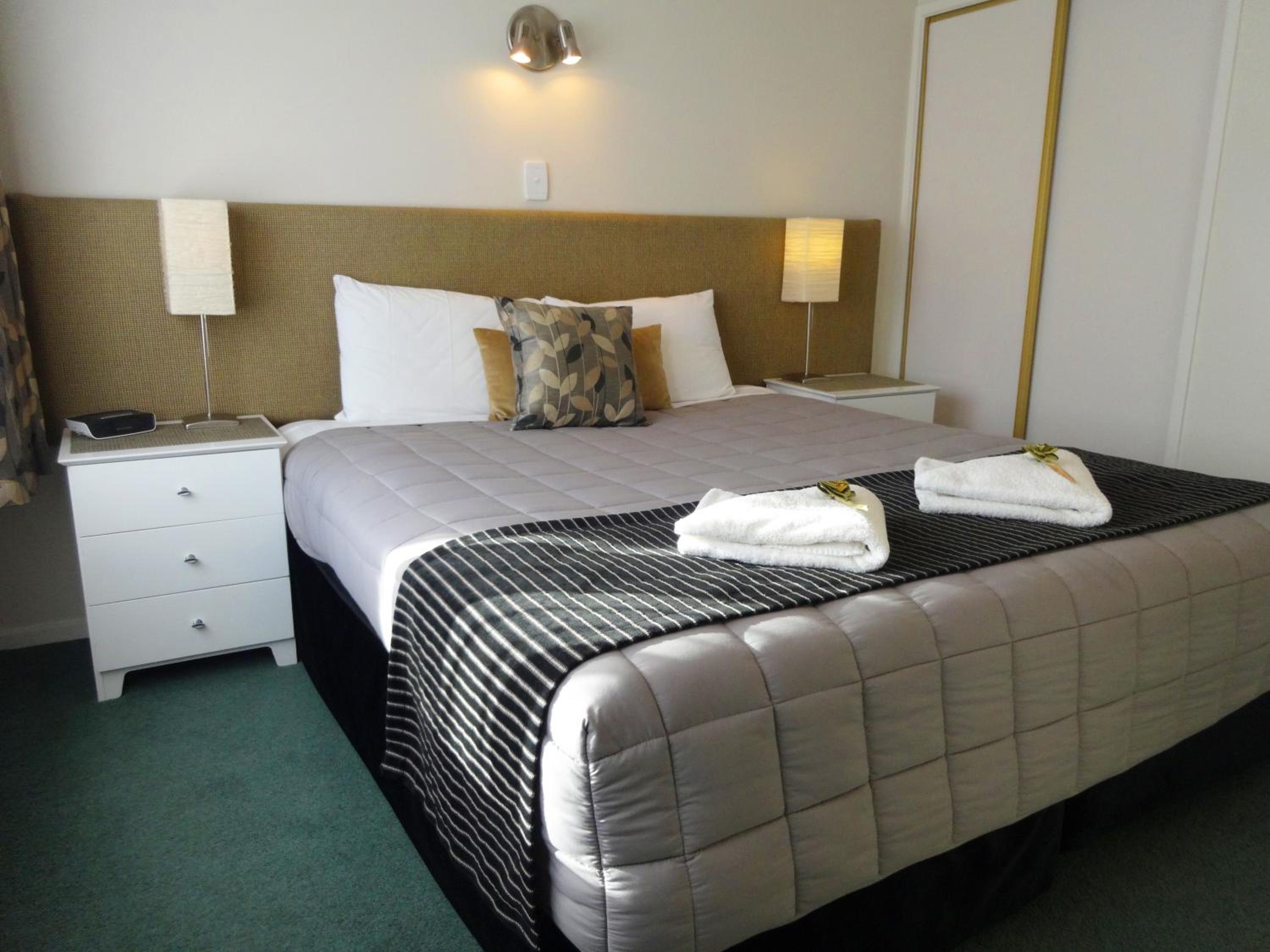 Two-Bedroom Apartment - Photo 3