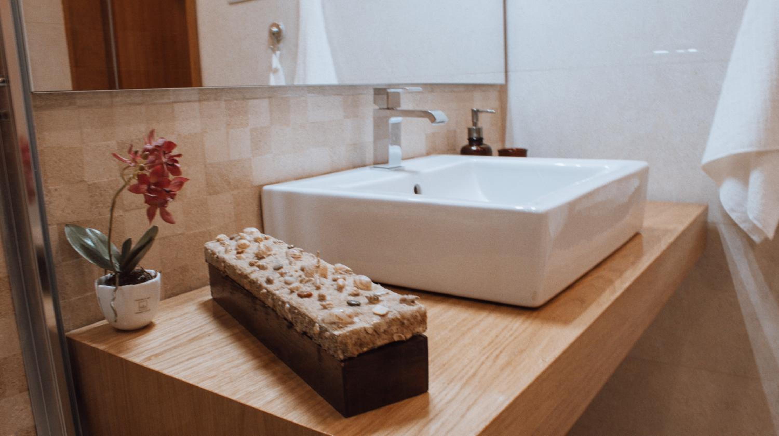 Double Room with Private Bathroom photo 3