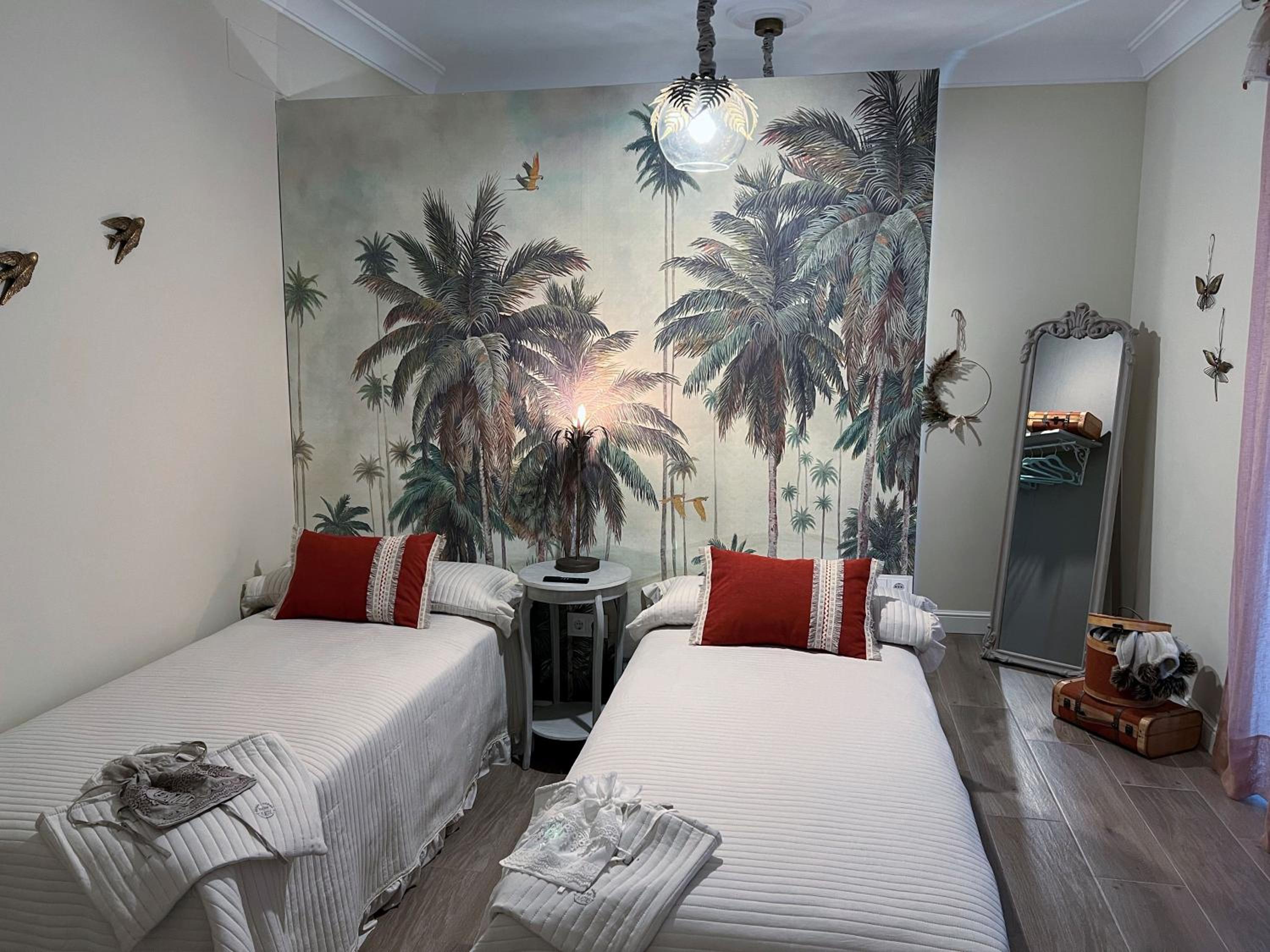 Triple Room with Balcony - Photo 12