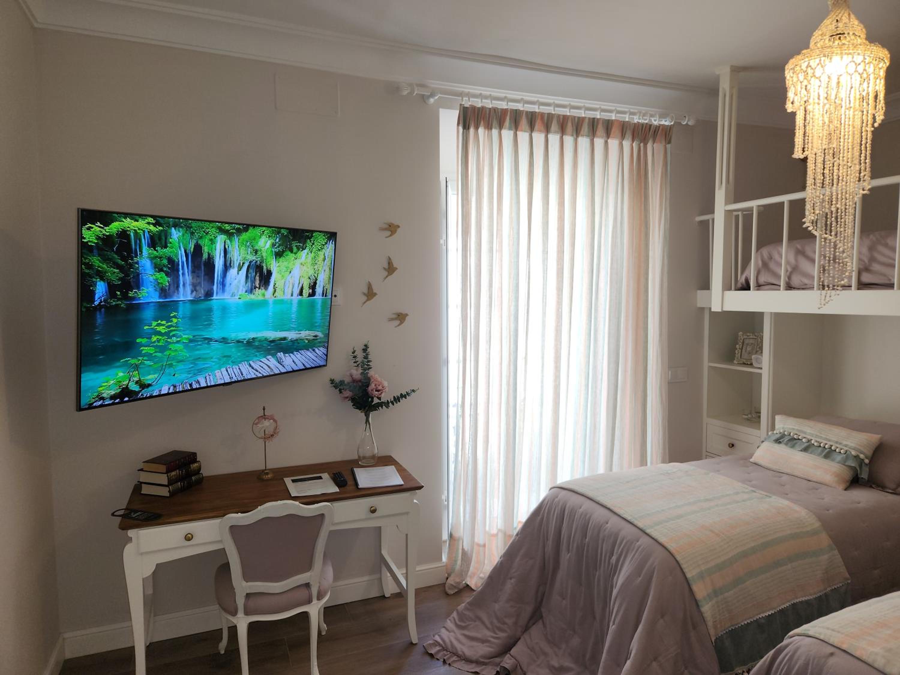 Triple Room with Balcony - Photo 6
