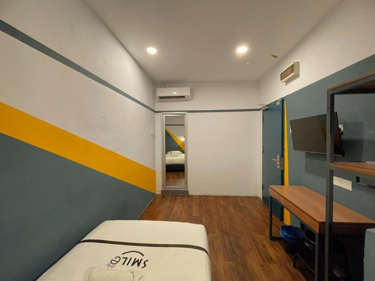 Single Room photo 2