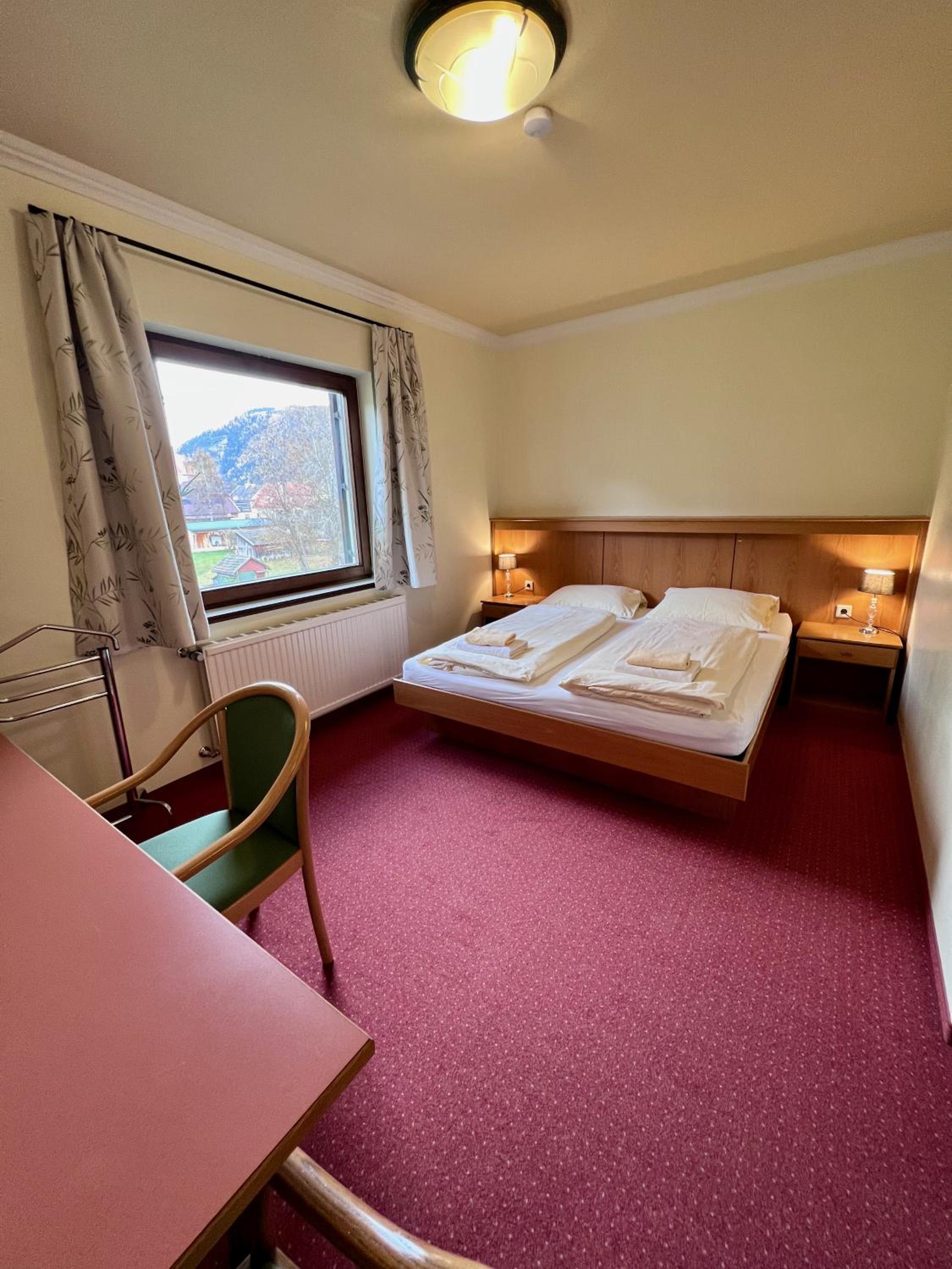 Double Room - Photo 6