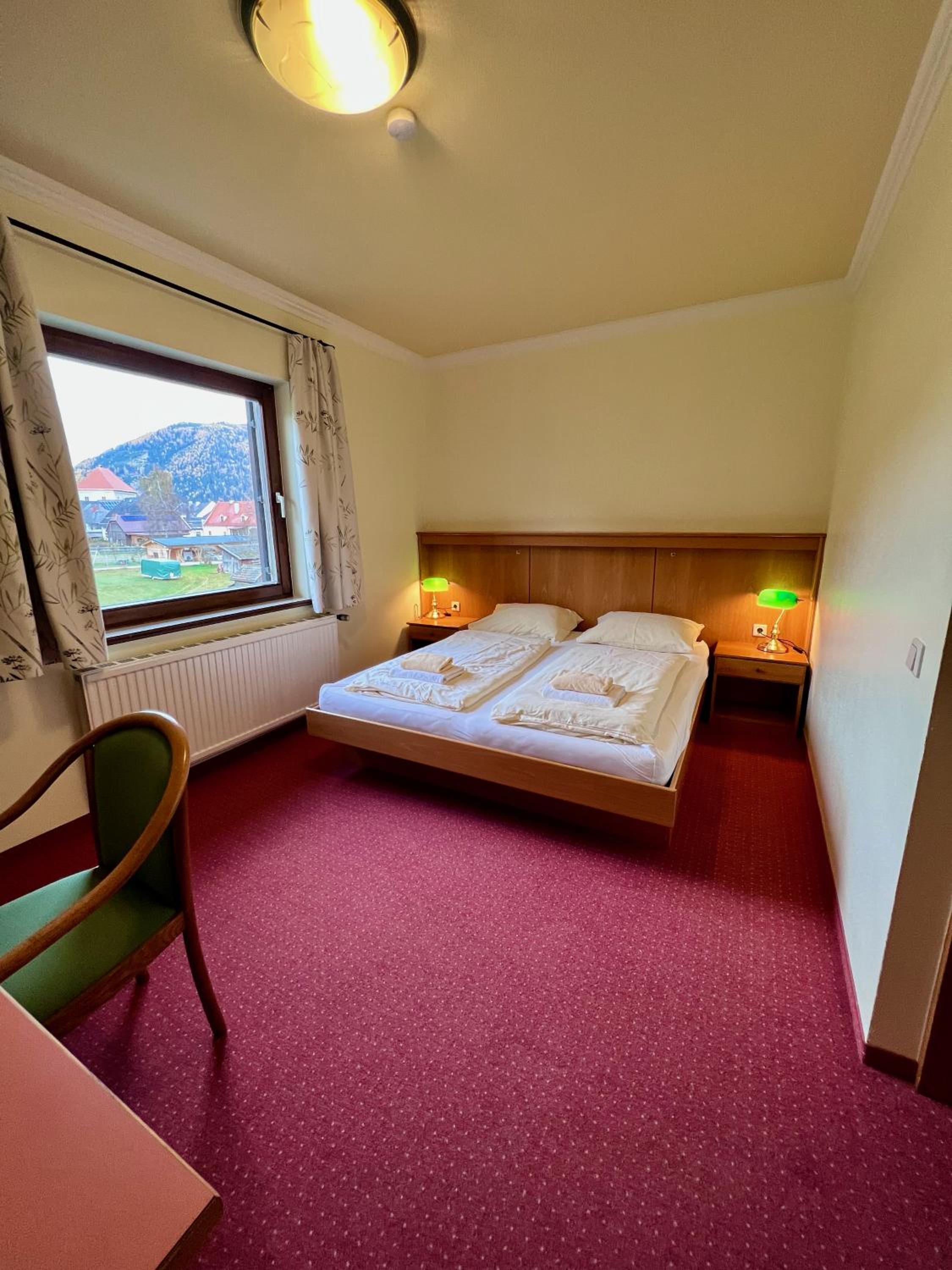 Double Room - Photo 7