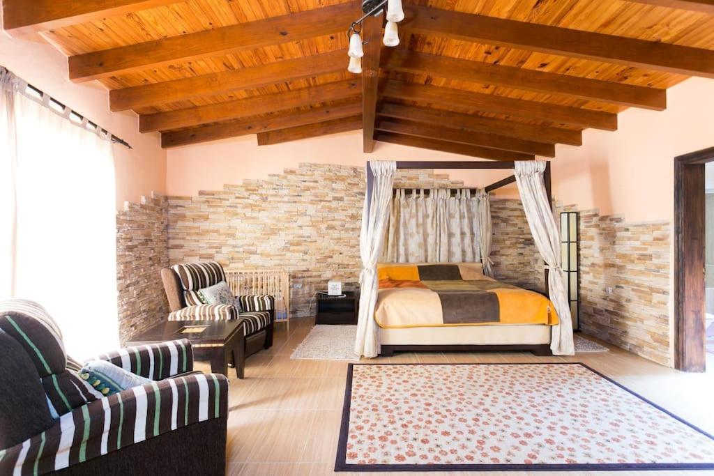 Casa de cuatro habitaciones